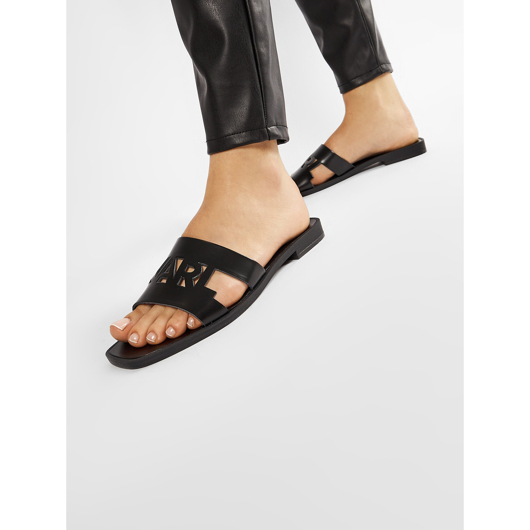 Iešļūcenes KARL LAGERFELD KL80405 Melns