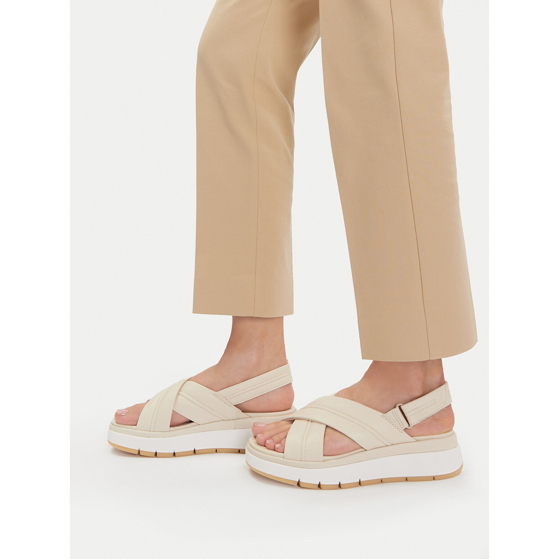 Sandale Clarks Tuscan Cross 26181470 Écru