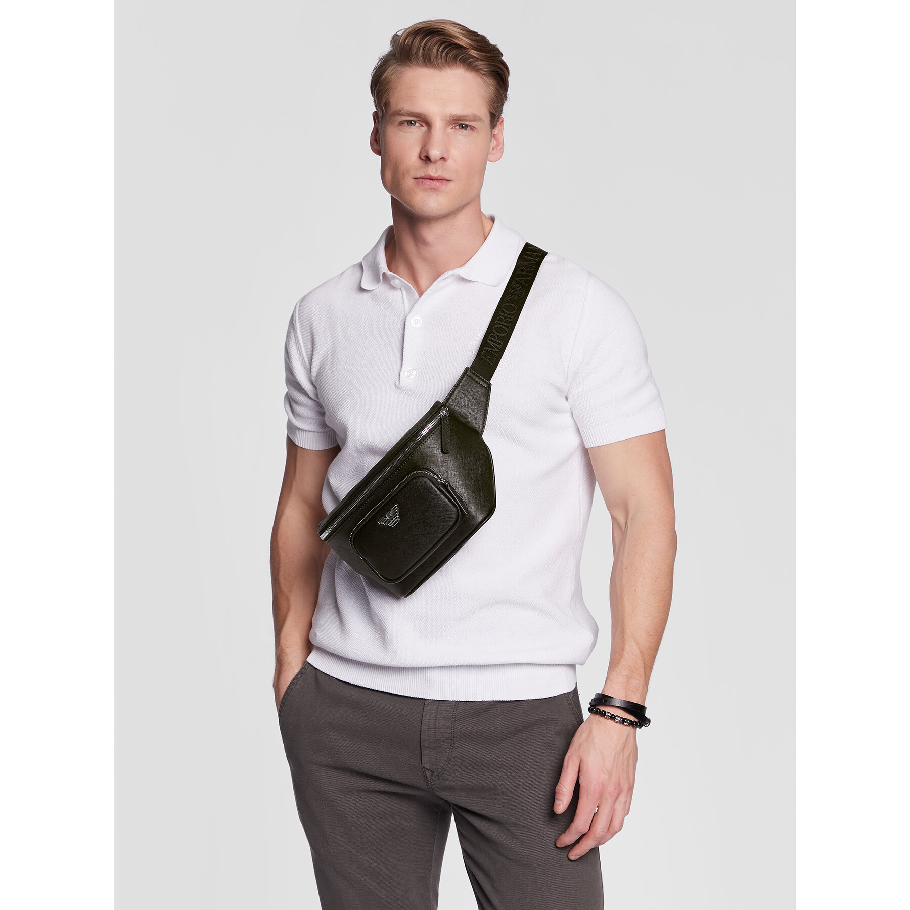 Ľadvinka Emporio Armani Y4O238 Y138E 81072 Čierna