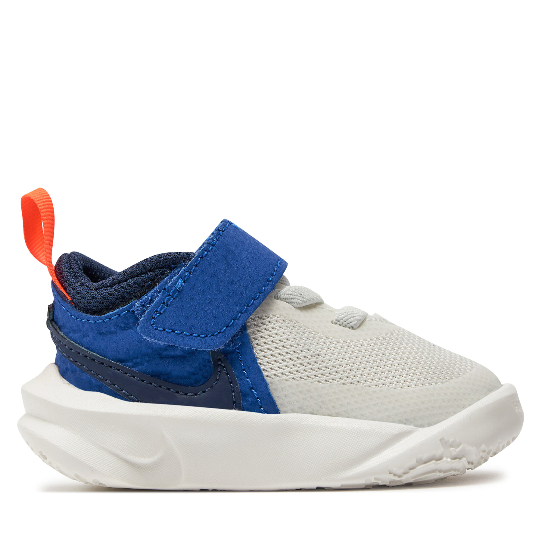 Laisvalaikio batai Nike Team Hustle D 10 CW6737 103 Balta