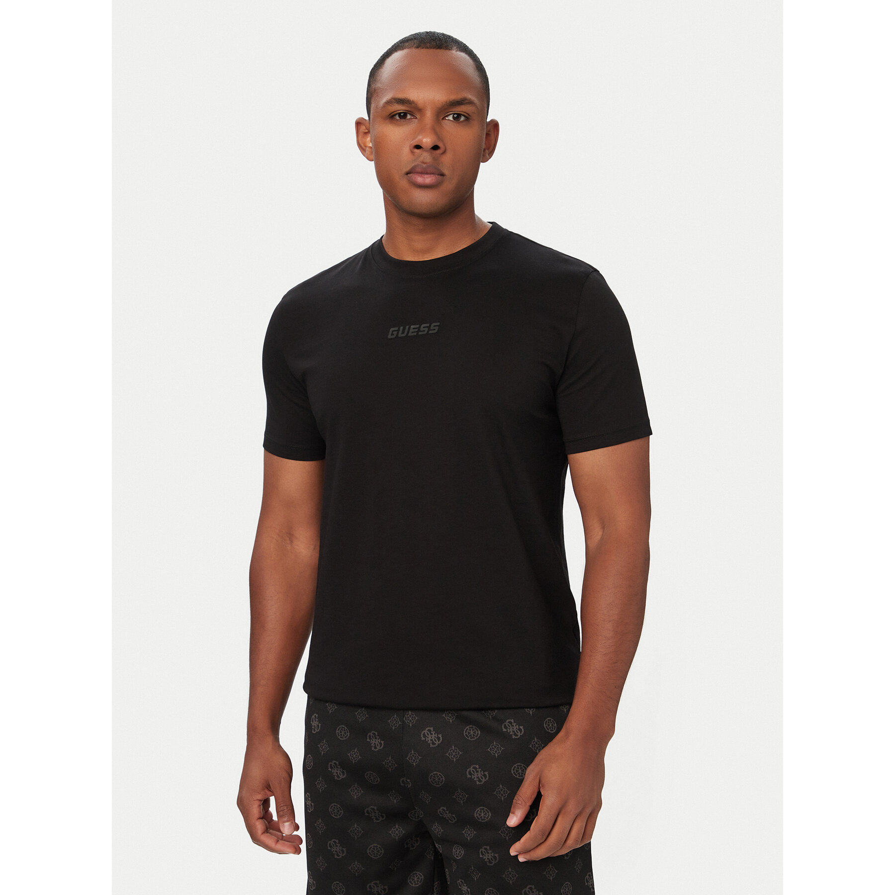 Guess T-shirt Z6GI06 K2847 Crna Regular Fit