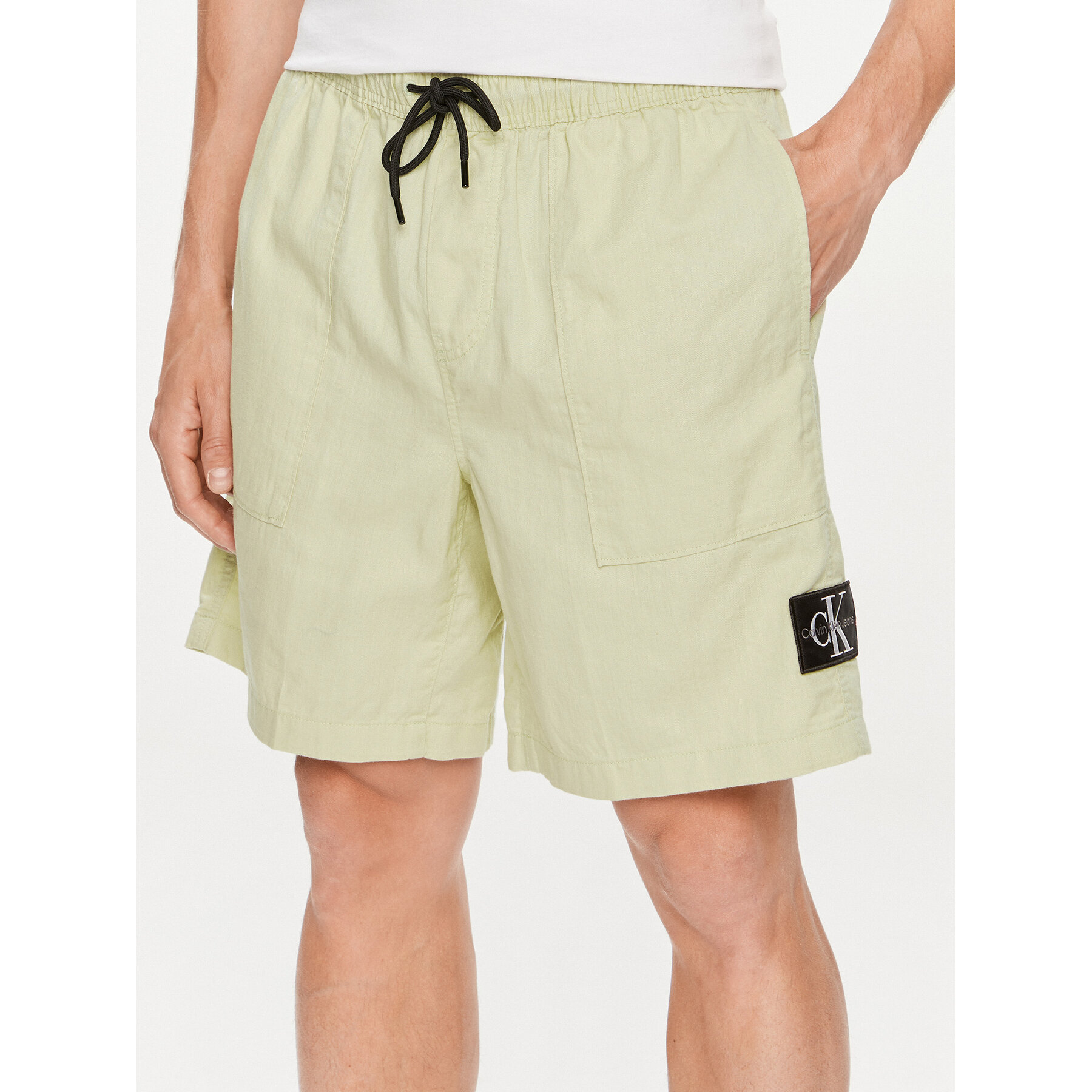 Calvin Klein Jeans Stoffshorts J30J325475 Grün Regular Fit