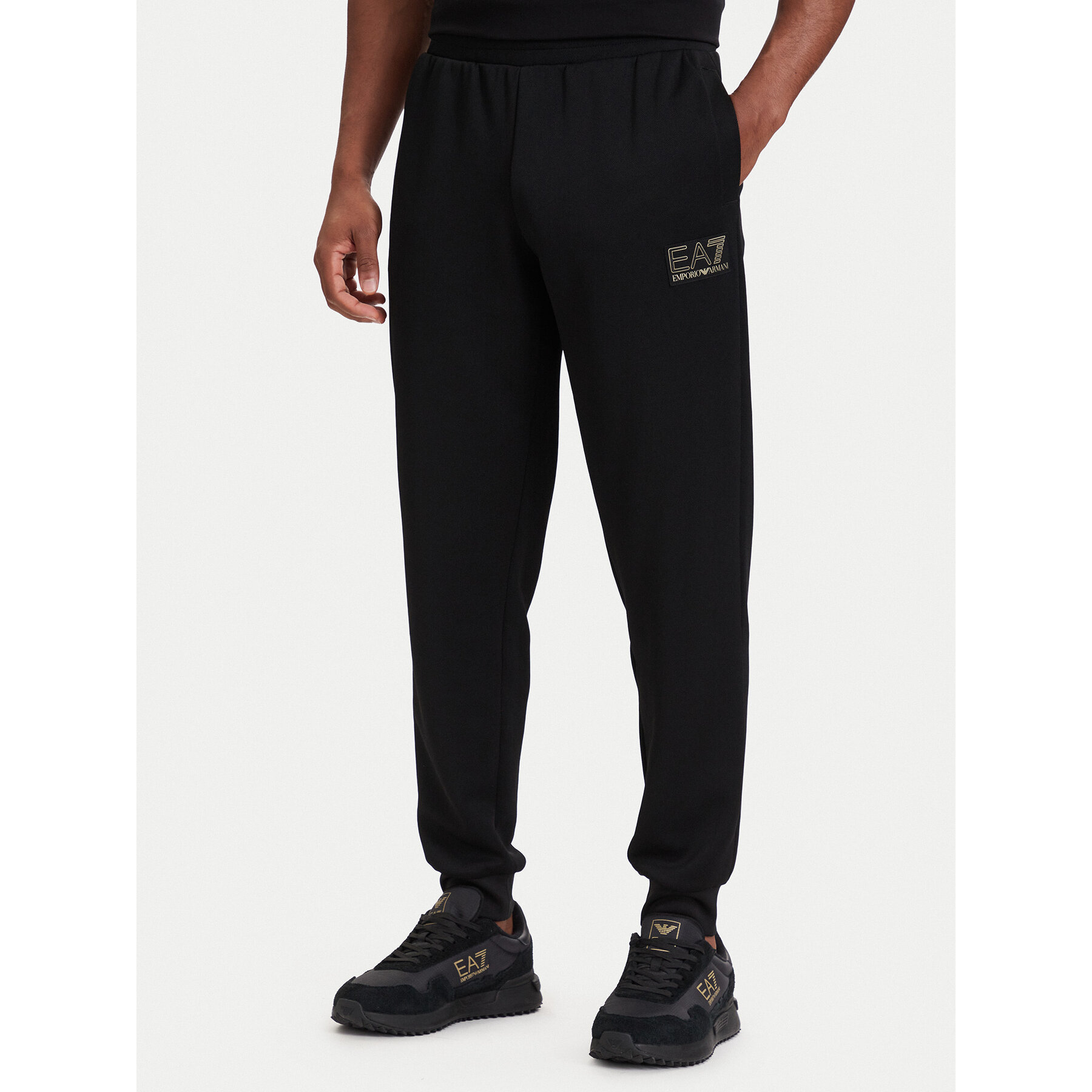 EA7 Emporio Armani Jogginghose 7M002248 AF26242 UC001 Schwarz Regular Fit