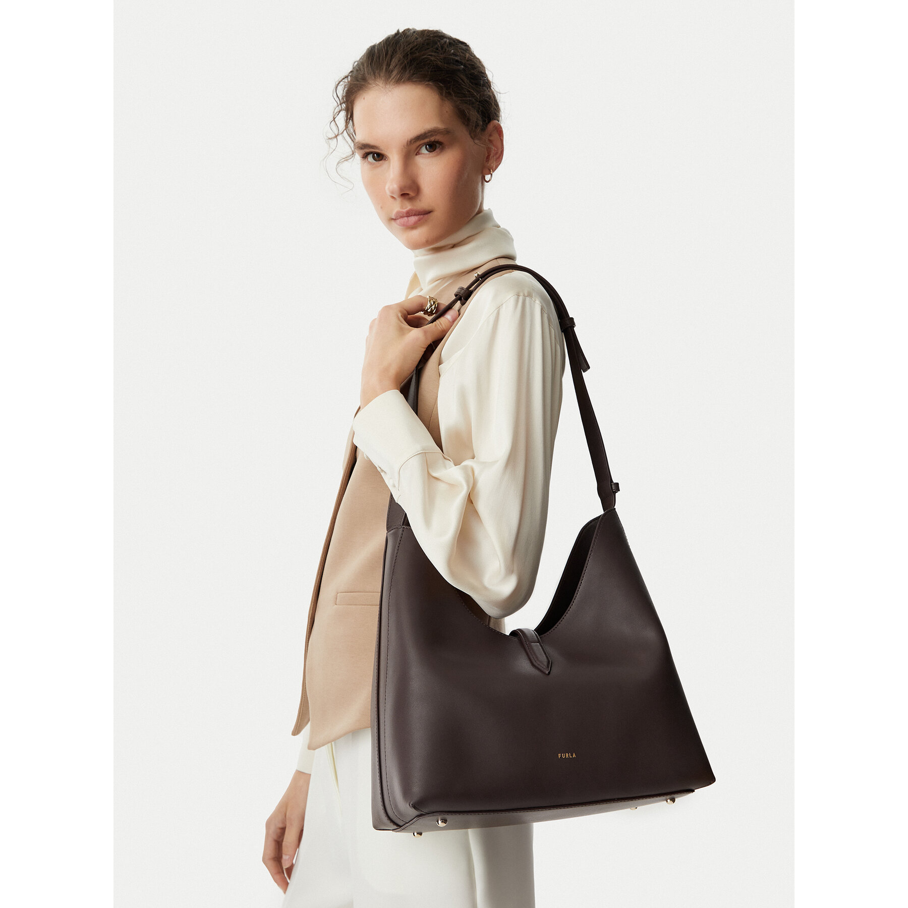 Geantă Furla Goccia M WB01499 BX3104 CN 2460S Maro închis