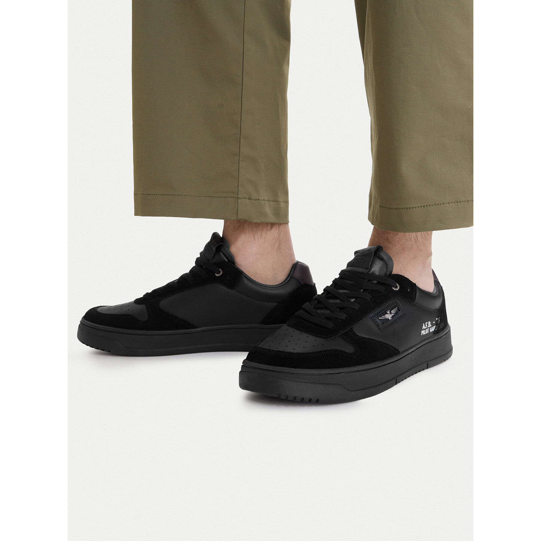 Sneakersy Aeronautica Militare 261SC0235UPL00244 Čierna