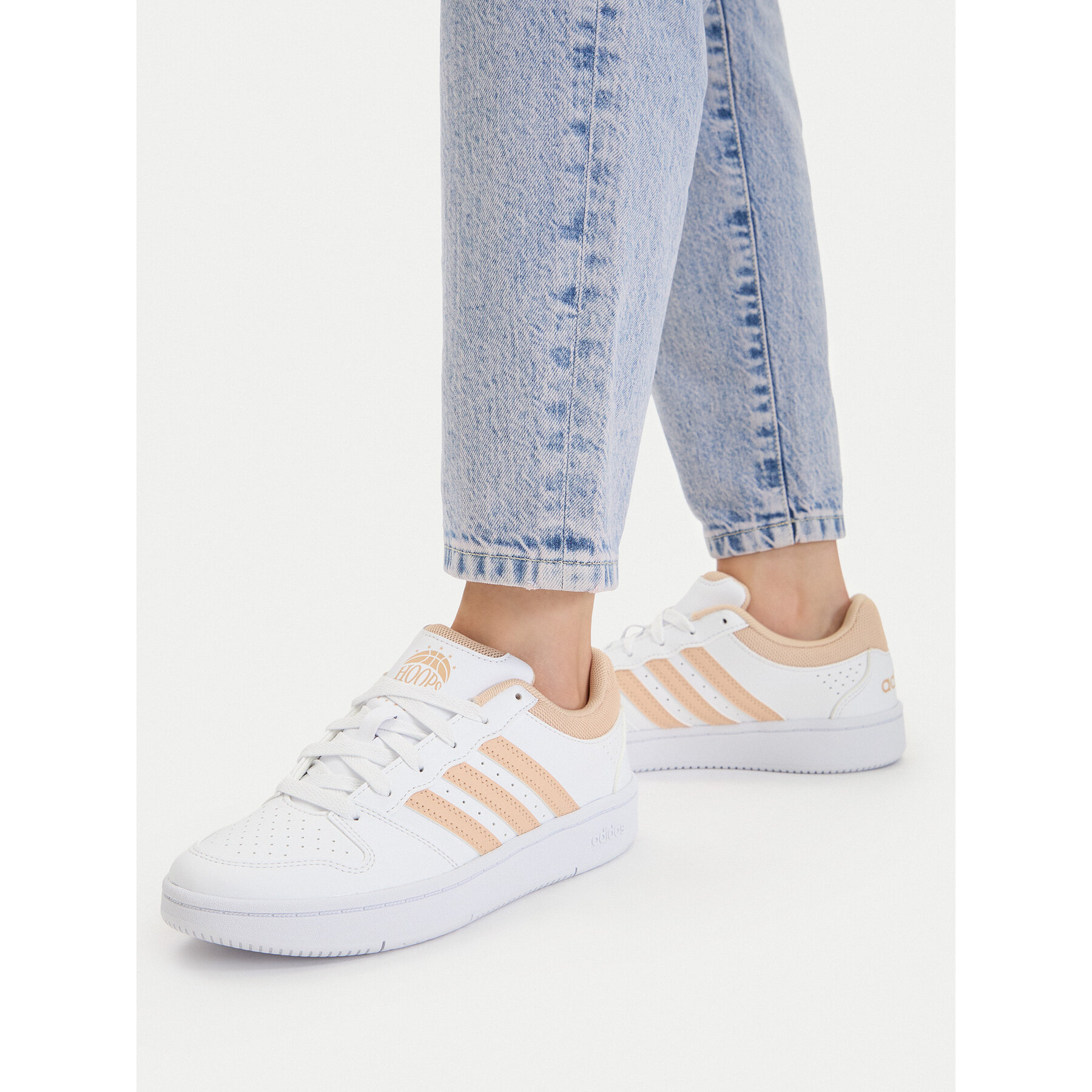 Superge adidas Hoops Classic KI1038 Bela