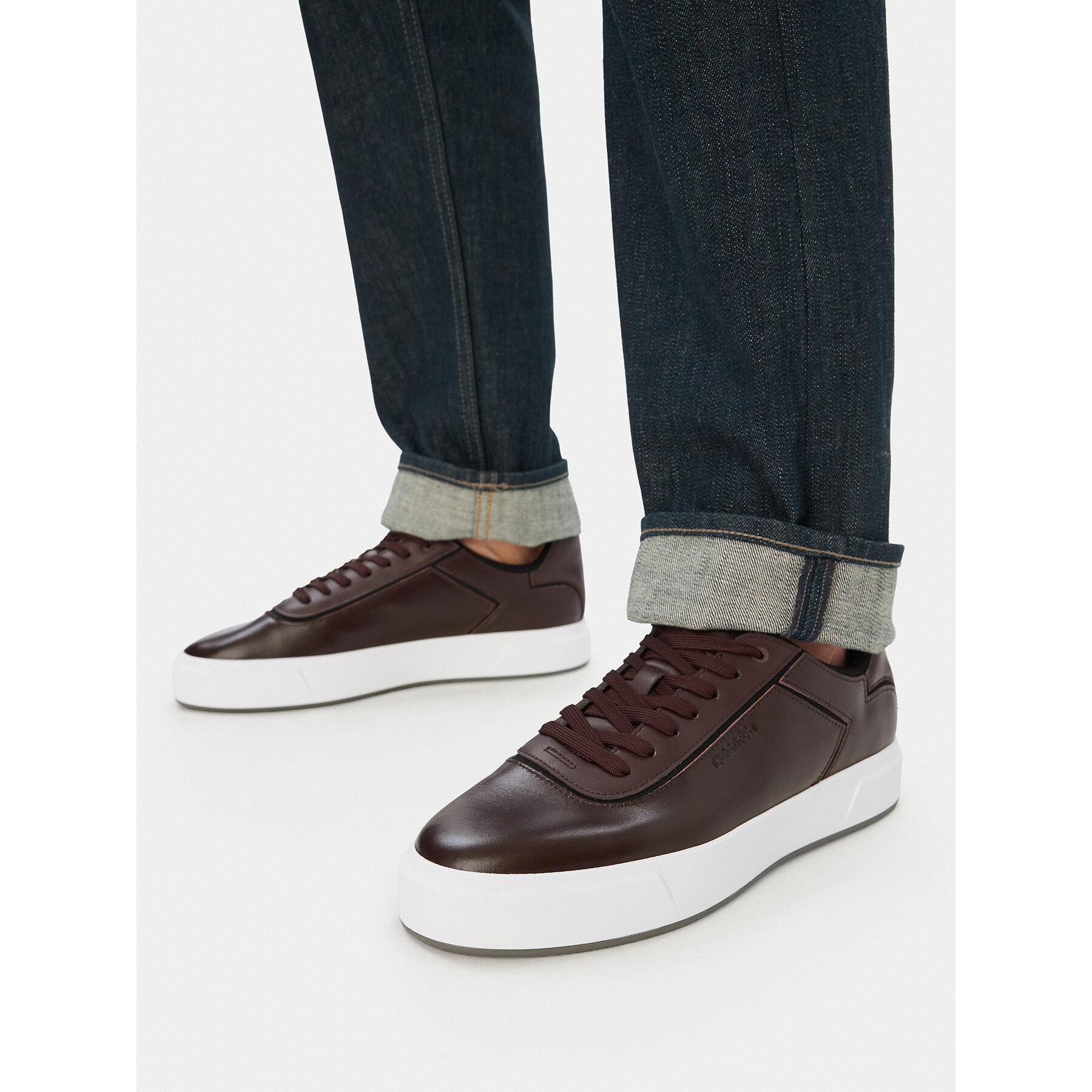 Sneakersy Calvin Klein Basket Cups Oxf Lth-Neo HM0HM02204 Tmavo hnedá