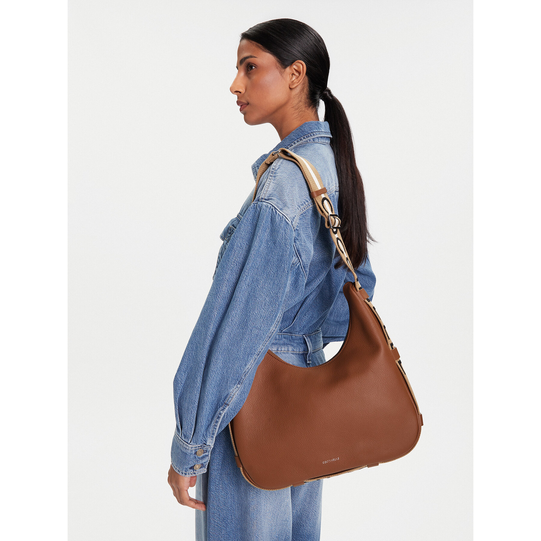 Дамска чанта Coccinelle SQ0 Coccinelle Raquel E1 SQ0 13 01 01 Кафяв