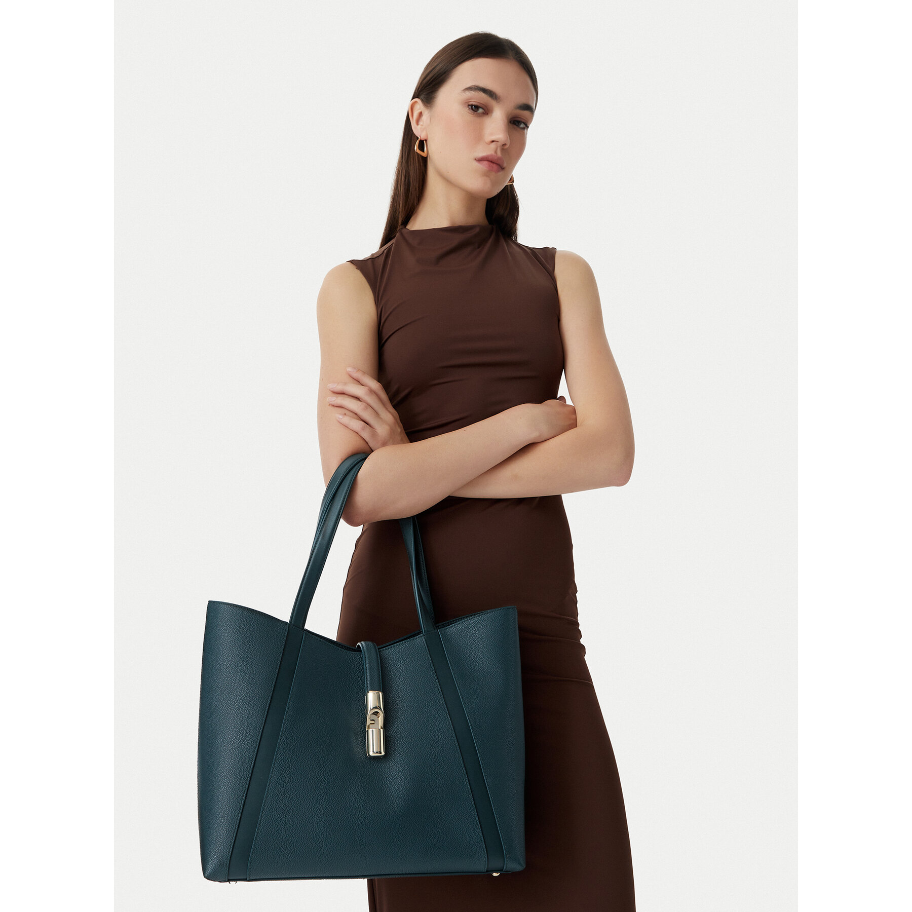 Ročna torba Furla Goccia L WB01788 BX3353 CN 4907S Temno zelena
