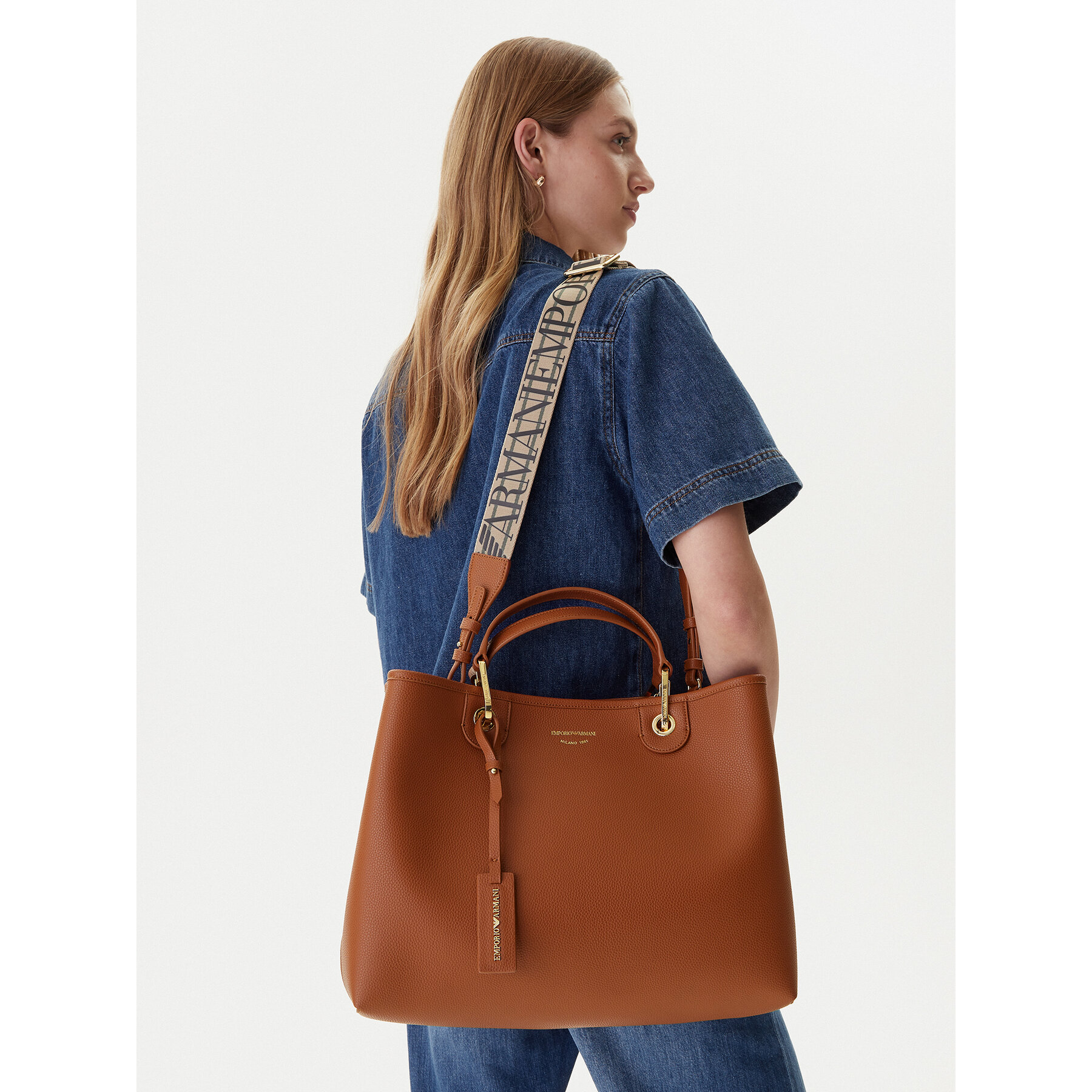 Дамска чанта Emporio Armani EW000360 AF12103 M6030 Кафяв