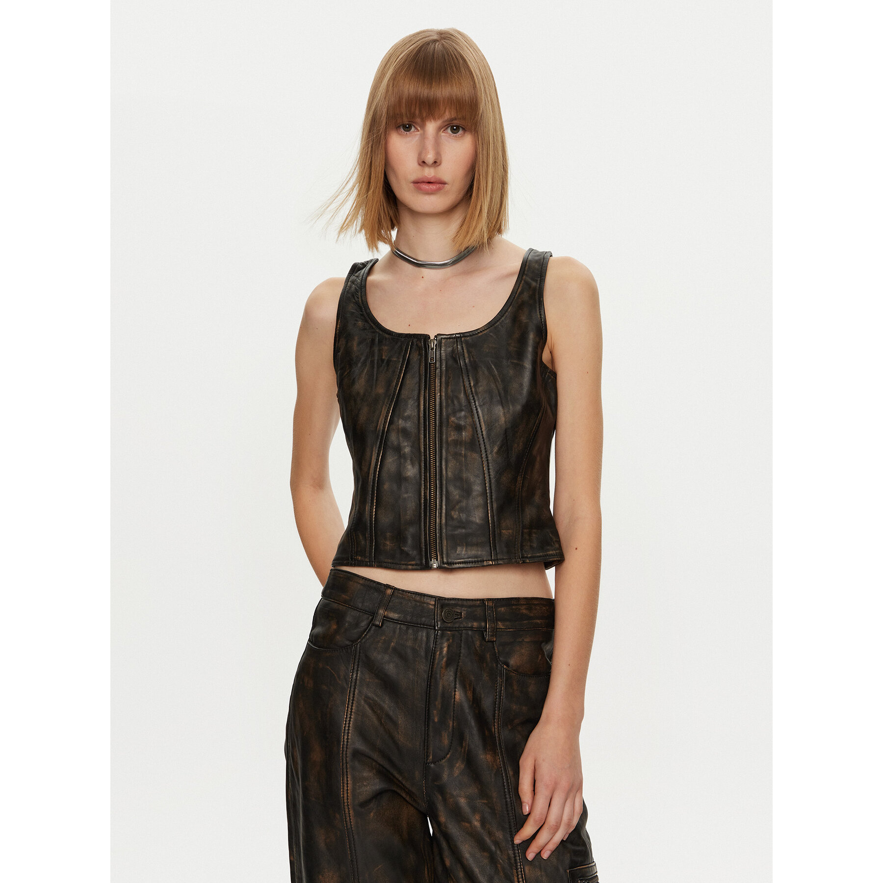 Gestuz Gestuz Τοπ Linera 10909487 Καφέ Regular Fit