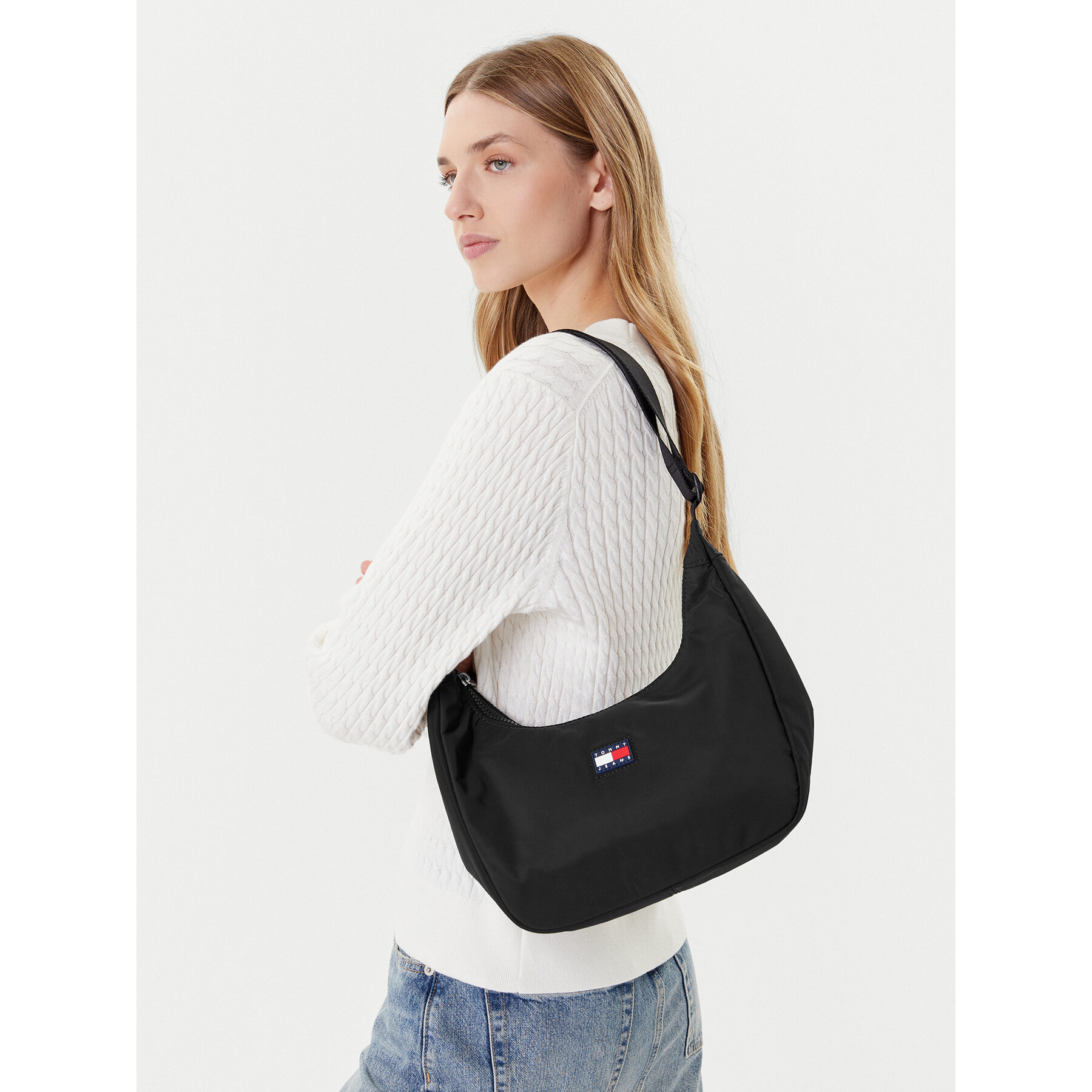 Дамска чанта Tommy Jeans Urban X-Body AW0AW17547 Черен