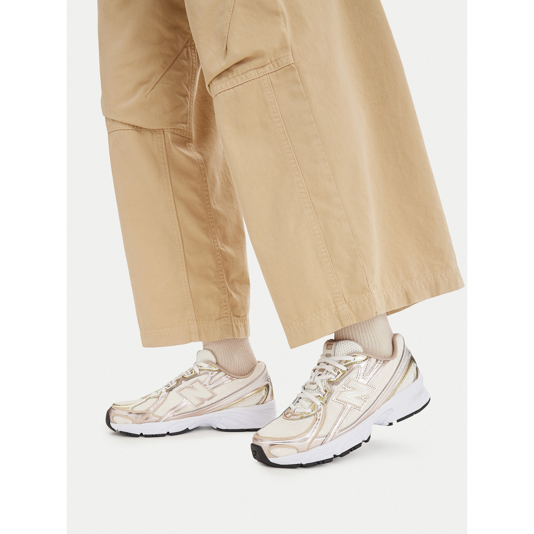 Superge New Balance U7407DS Bež