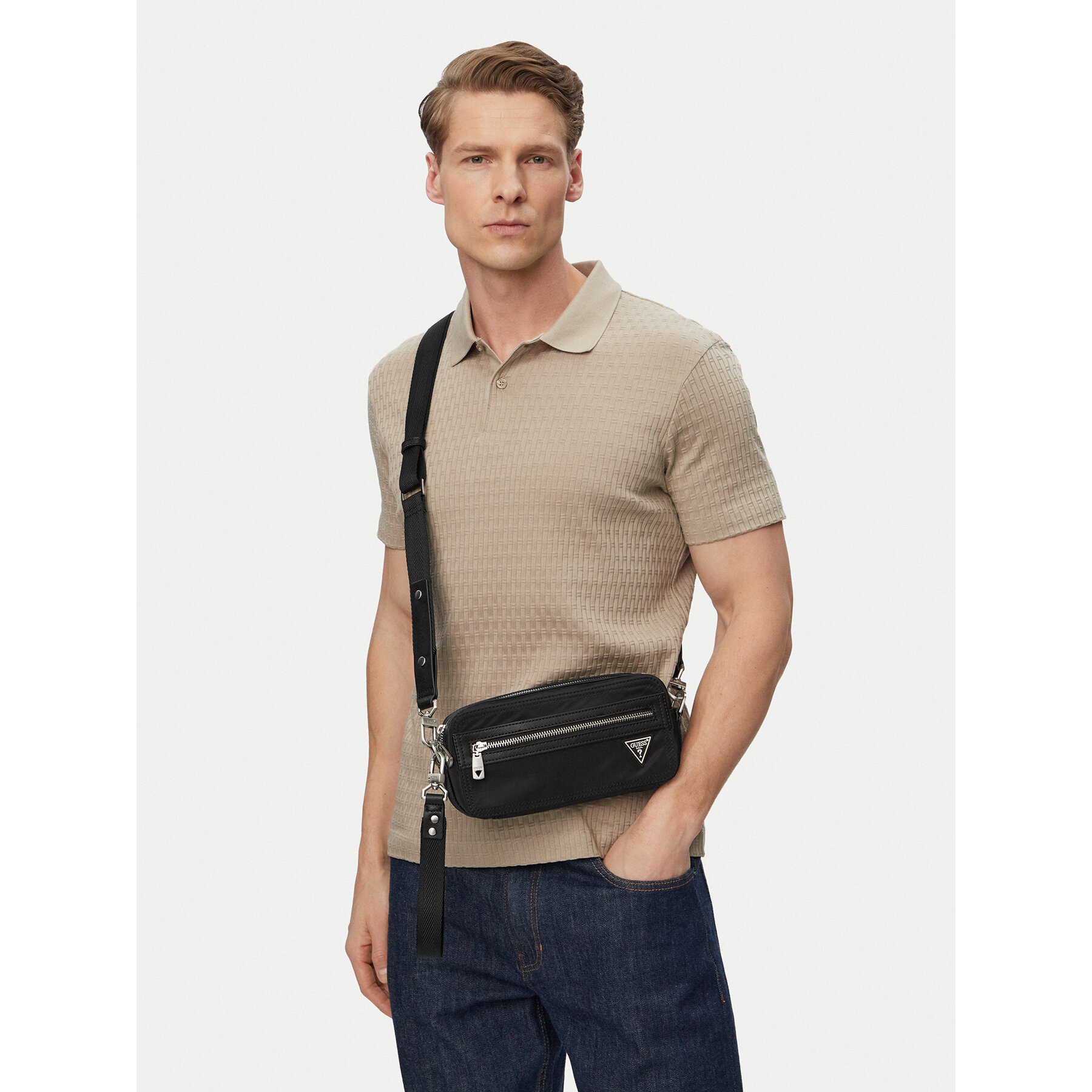 Мъжка чантичка Guess HMBENY P6250 Черен