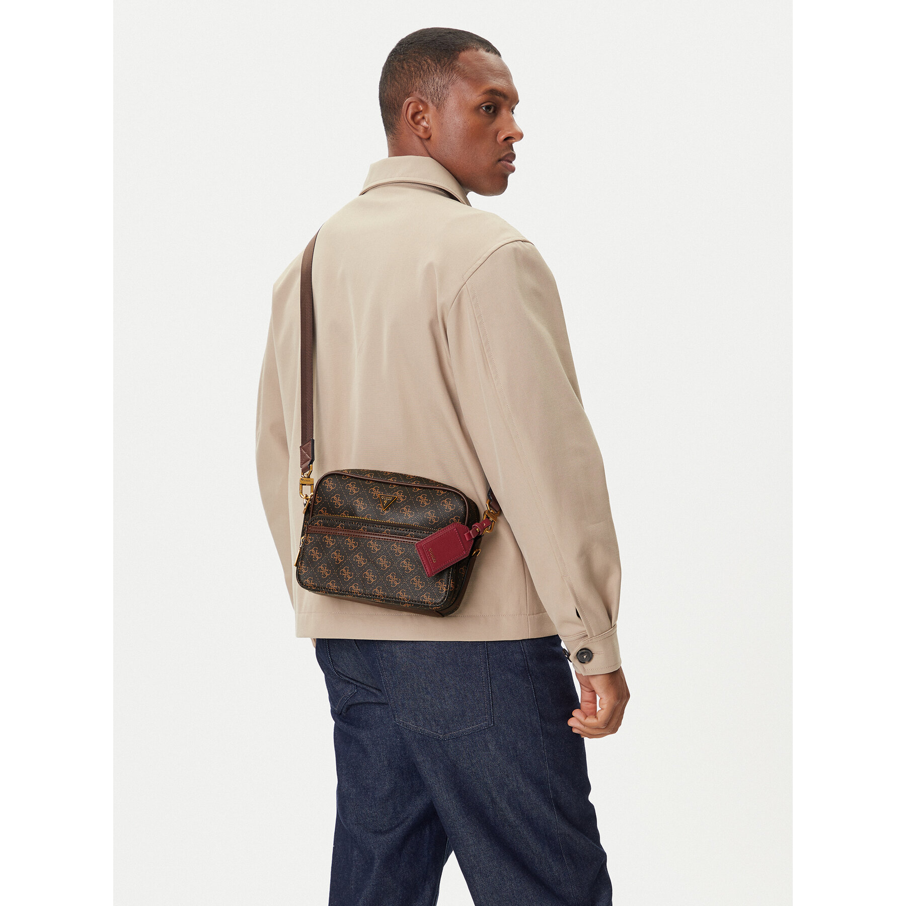 Мъжка чантичка Guess HMMILO P5422 Кафяв