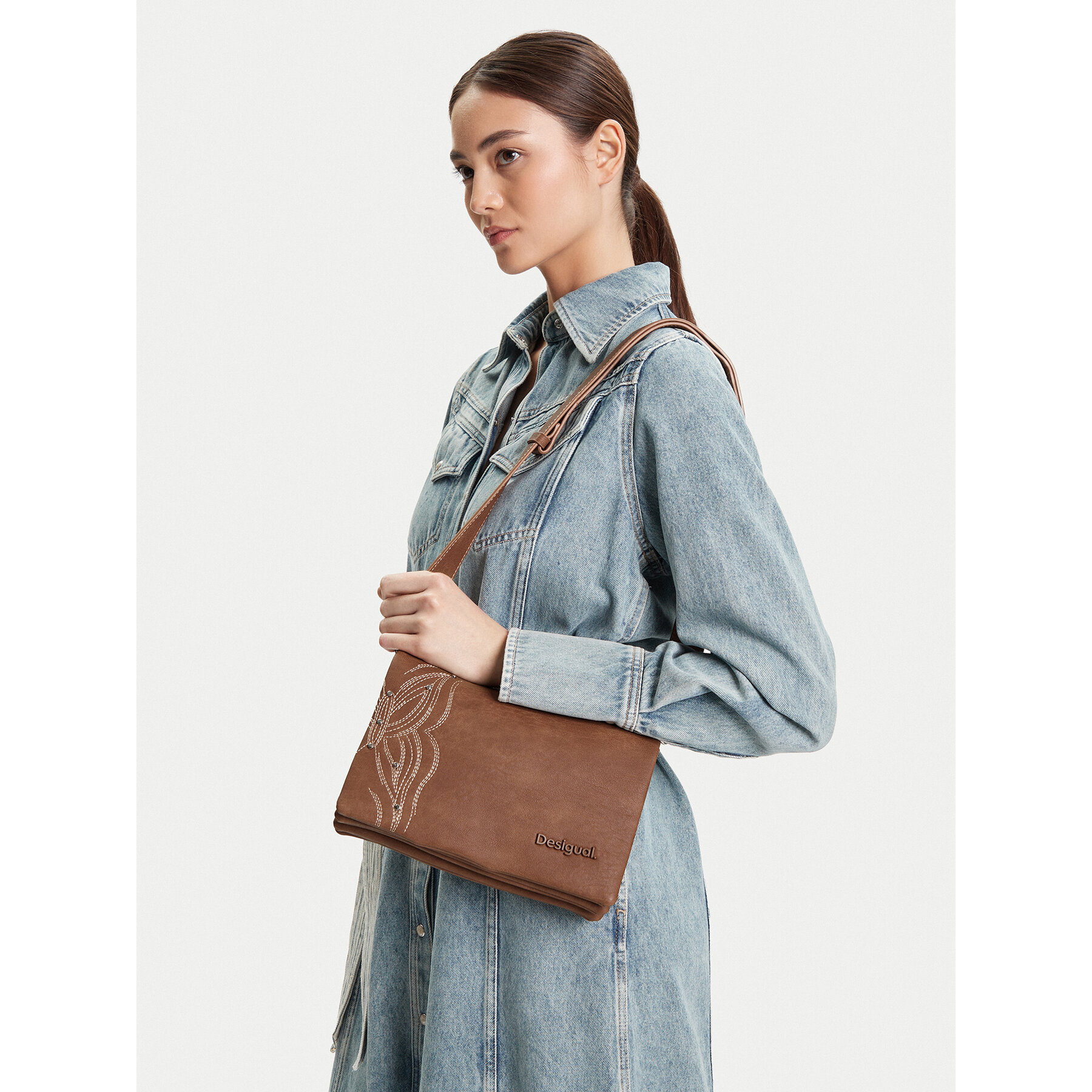 Táska Desigual 25SAXP86 Barna