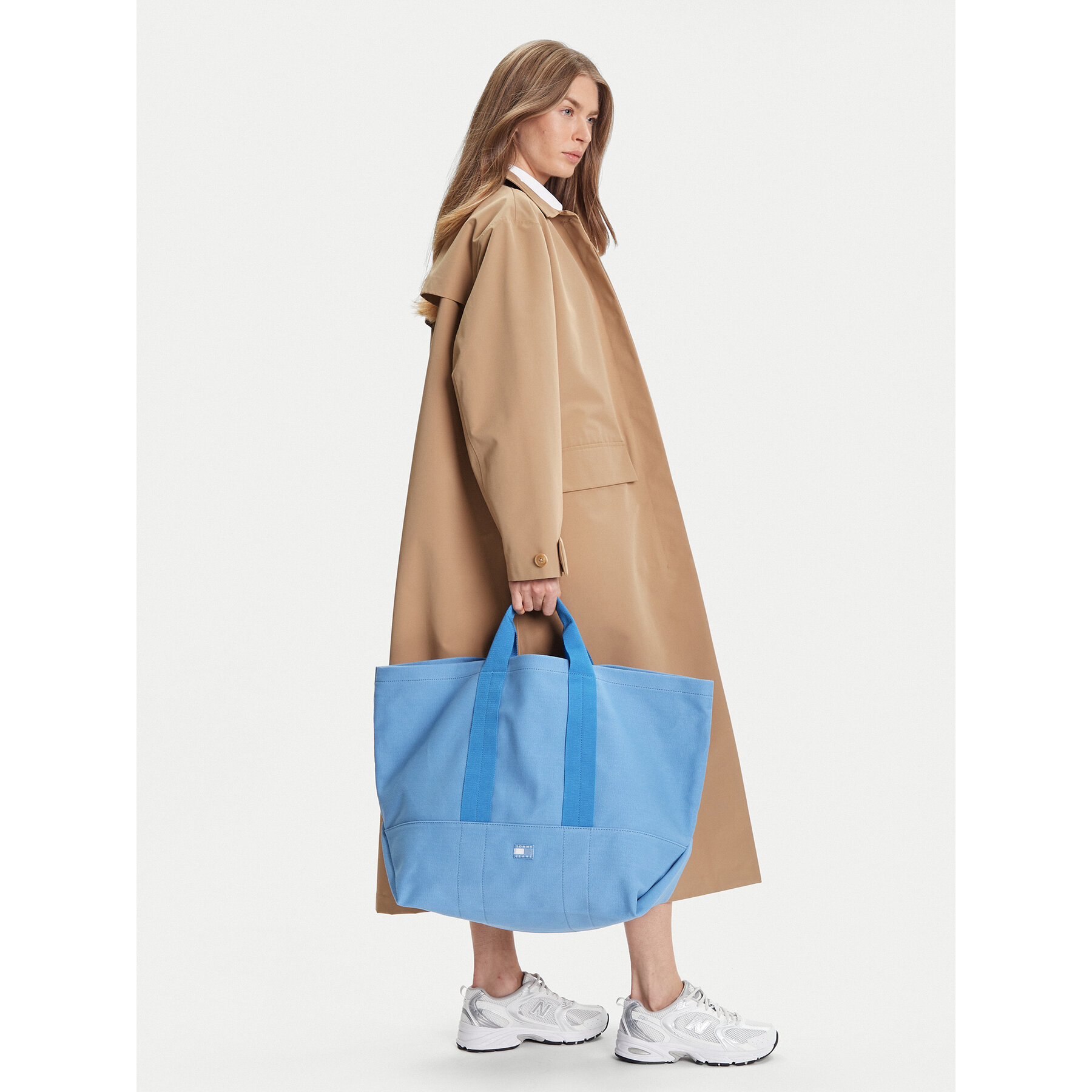 Torbica Tommy Jeans Tjw Tote Edition Canvas AW0AW17542 Plava