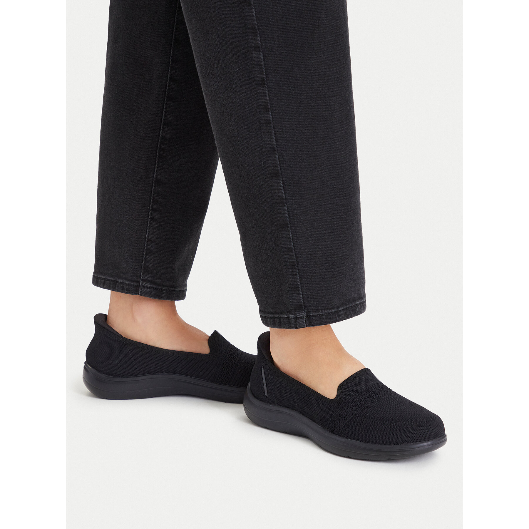 Сникърси Skechers Slip-Ins: On-The-Go Flex Radiant - Sloane 138435/BBK Черен