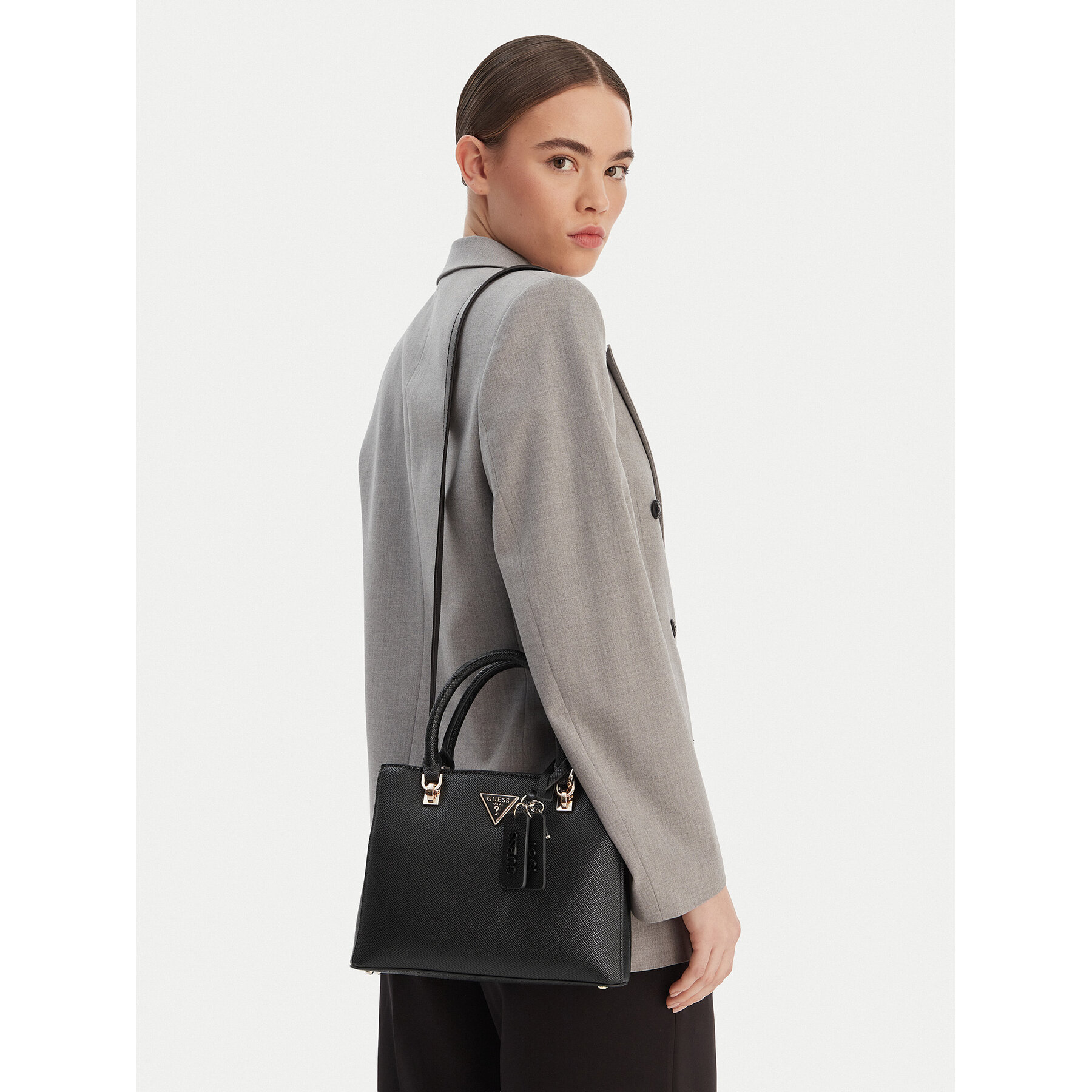 Torbica Guess Noelle II HWZG96 72050 Crna