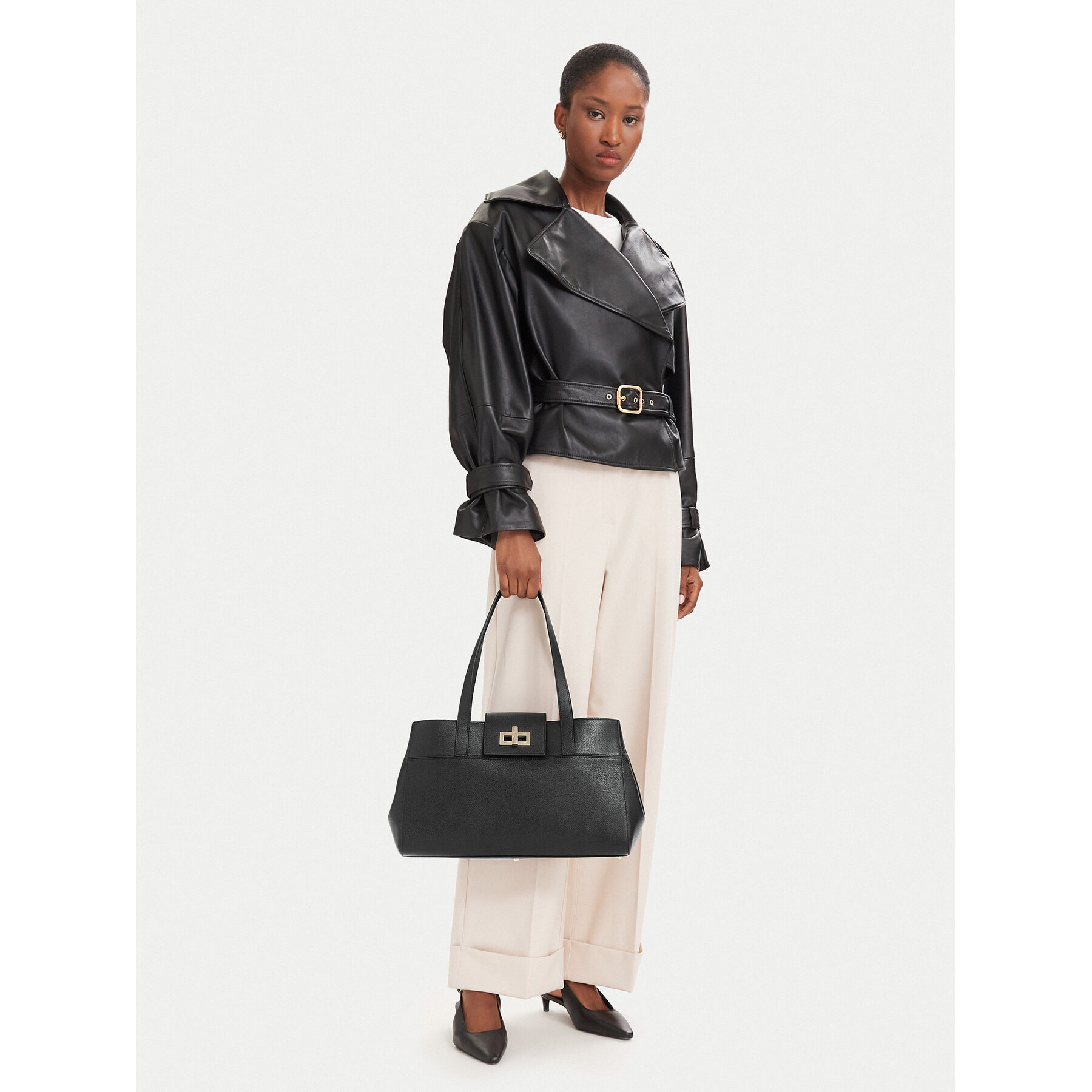 Torbica Furla Amelia L Tote WB01980 BX4546 CN O6000 Crna