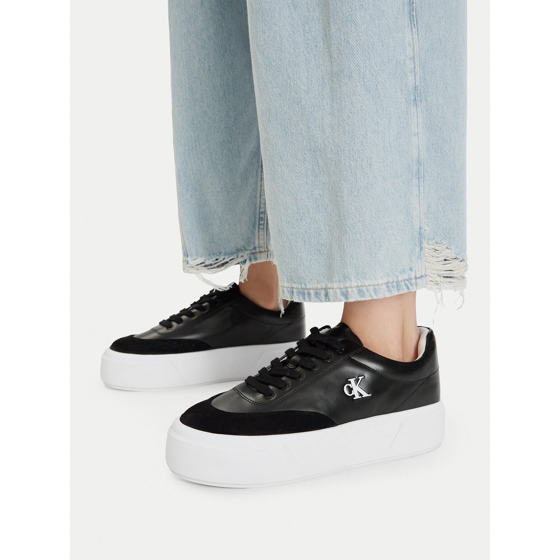 Snīkeri Calvin Klein Flatform Lace Up Tcap Lth-Su HW0HW03438 Melns