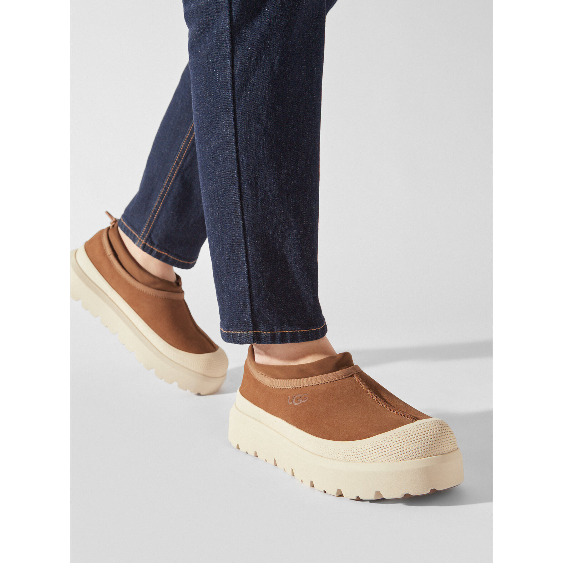 Nizki čevlji Ugg M Tasman Weather Hybrid 1144096 Rjava