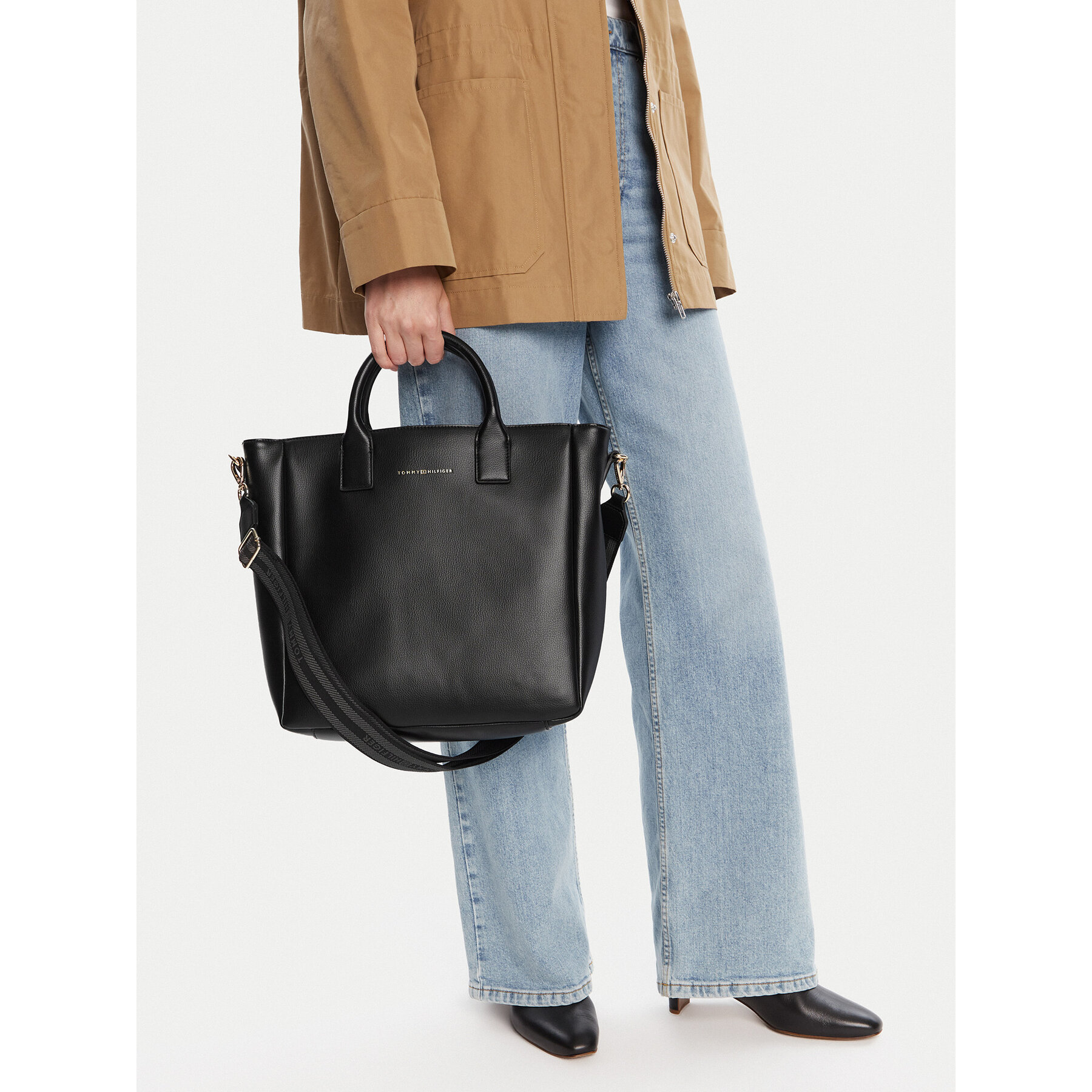 Geantă Tommy Hilfiger AW0AW17971 Negru