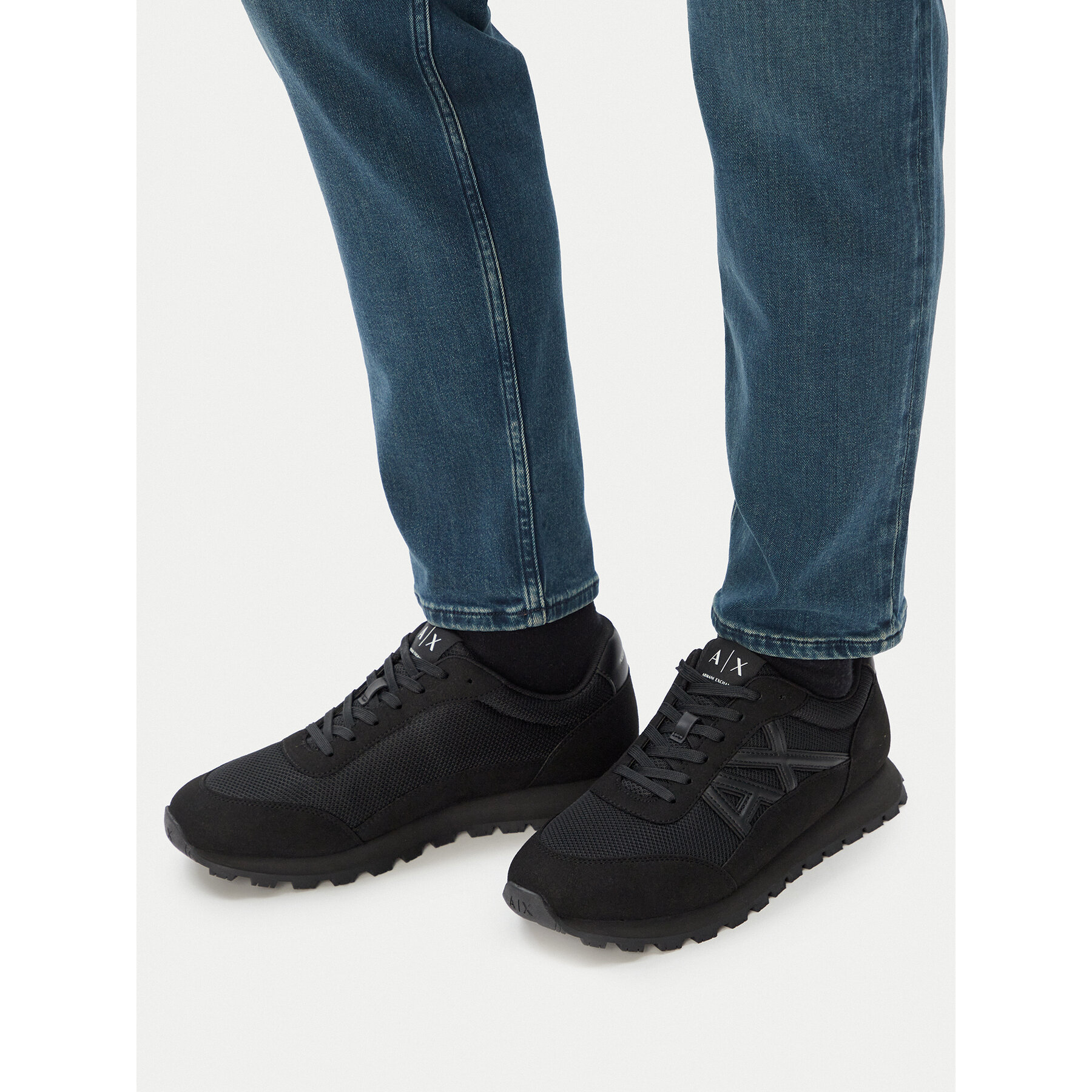 Superge Armani Exchange XM001960 AF19388 MC005 Črna