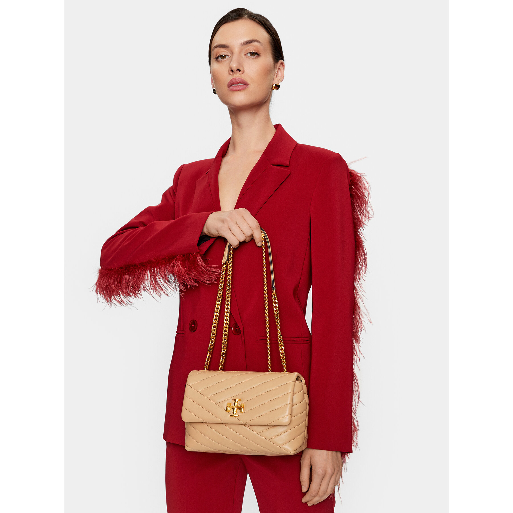 

Сумка Tory Burch Kira Chevron Small Convertible Shoulder Bag 90452 Desert Dune 251, Бежевий