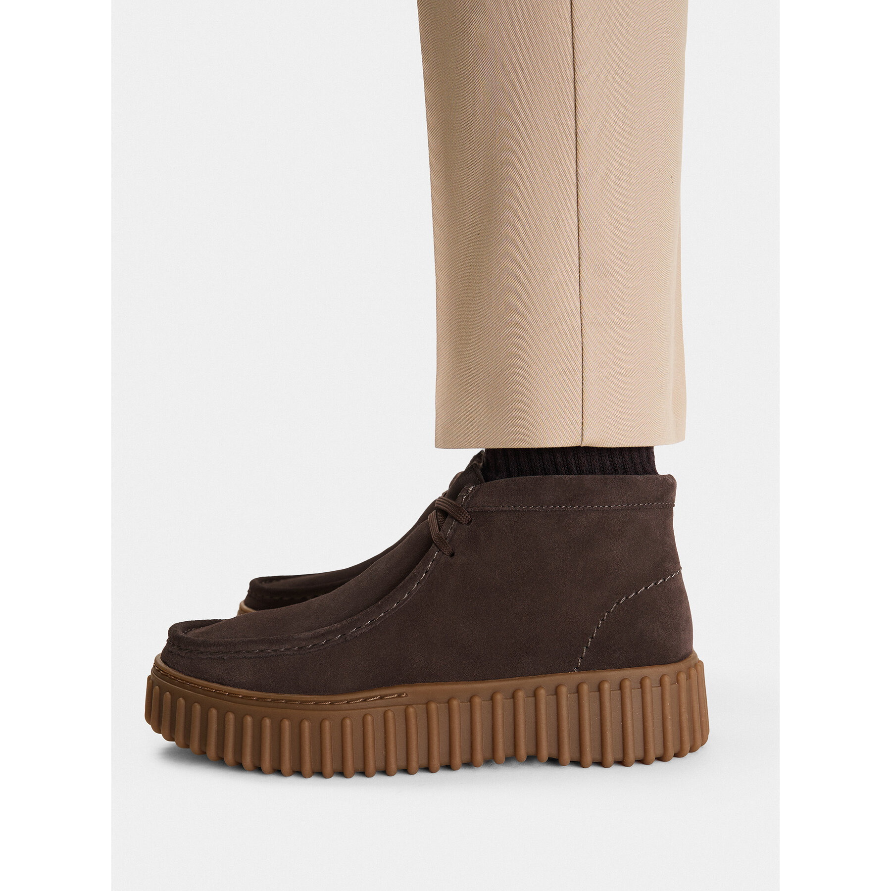 Kotníková obuv Clarks Torhill Moss 26185345 Tmavě hnědá