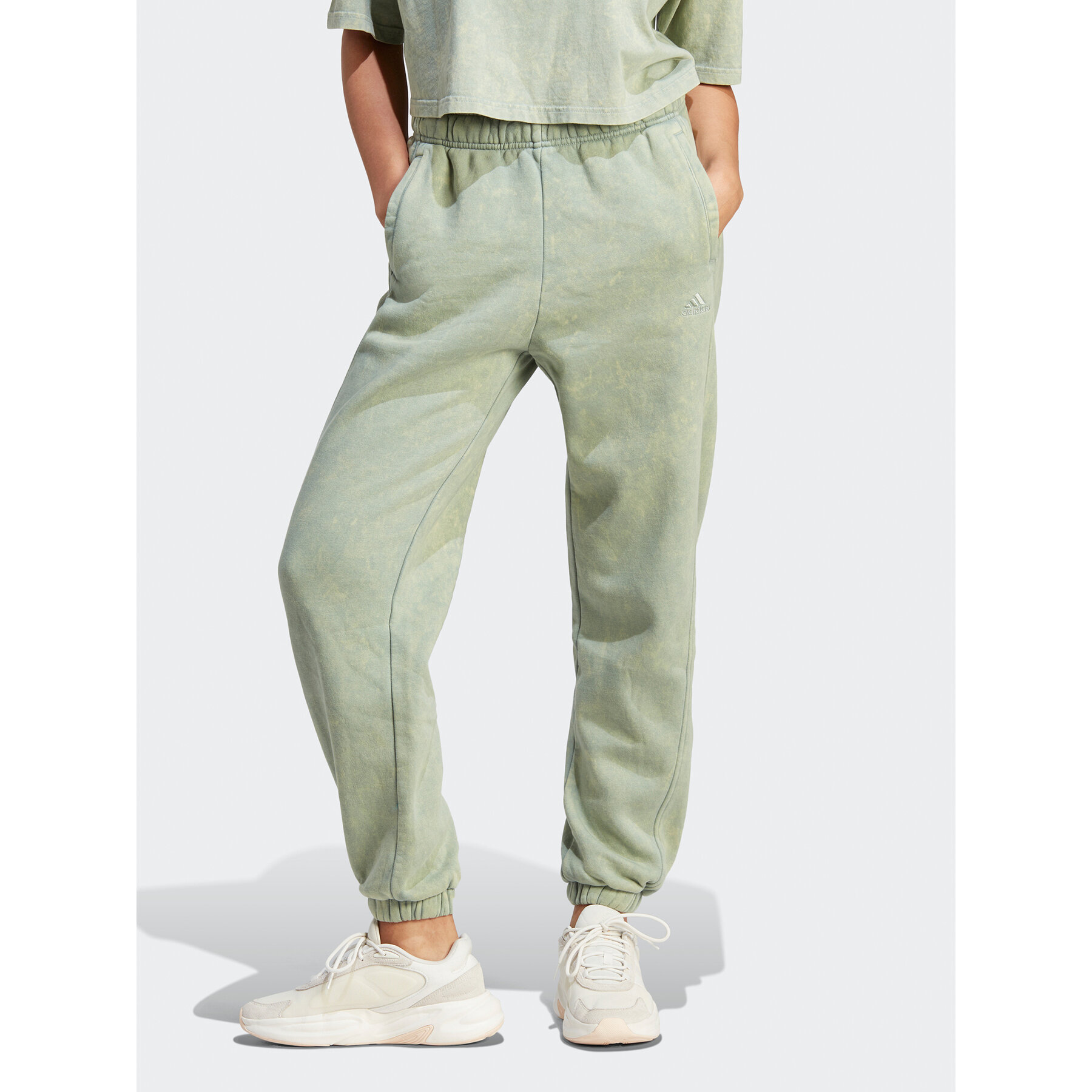 adidas Jogginghose ALL SZN Fleece Washed IL3272 Grün Loose Fit