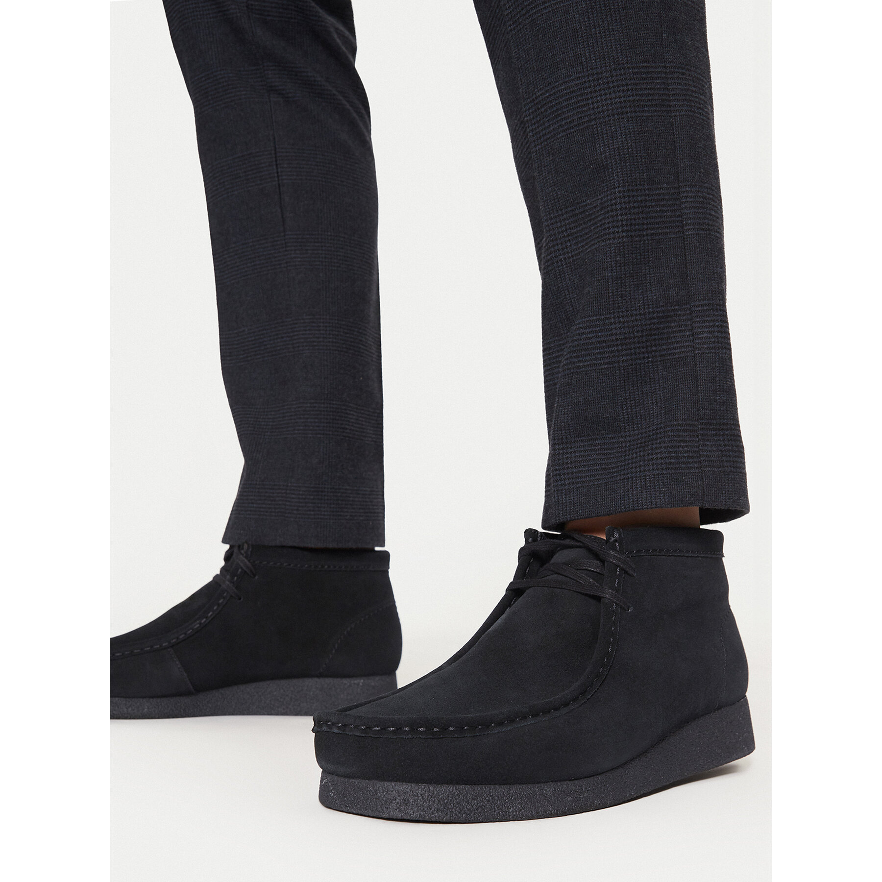 Gležnjače Clarks Wallabee Evo Bt 26172823 Crna