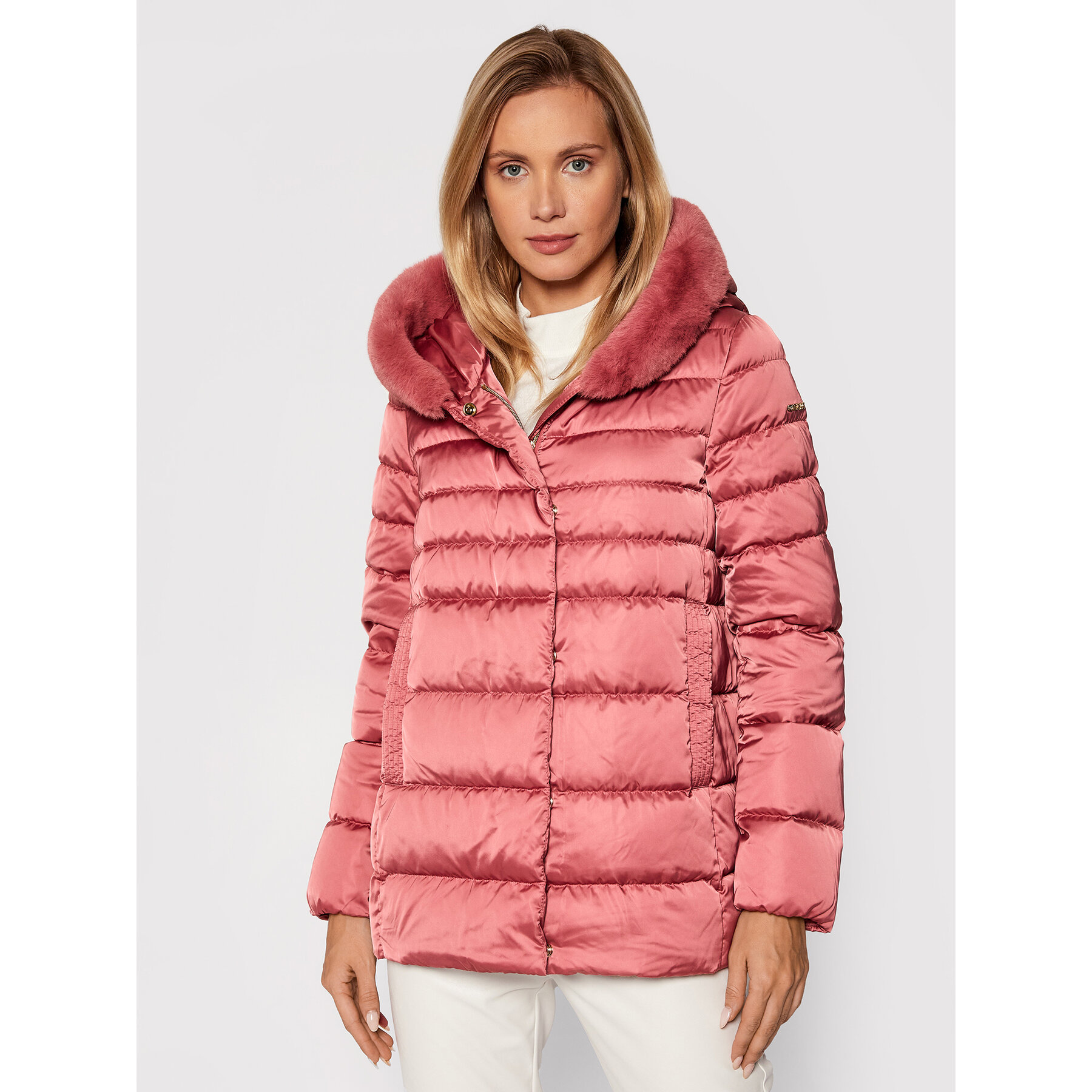 Geox Geaca din puf Chloo W3626N T2655F 1724 Ecru Regular Fit 8056206425828 Istoric Preturi
