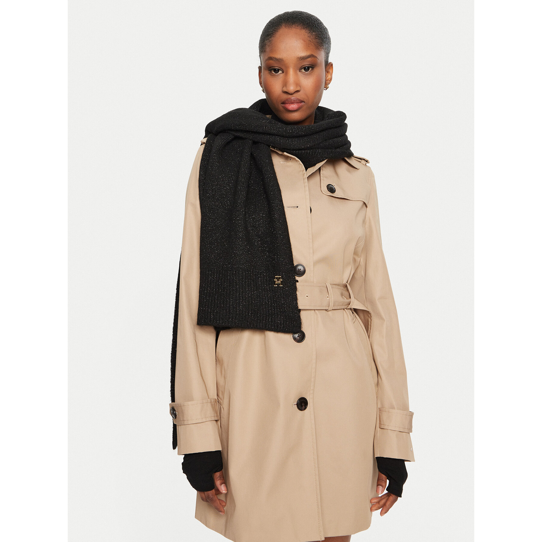 Šál Tommy Hilfiger AW0AW16646 Čierna