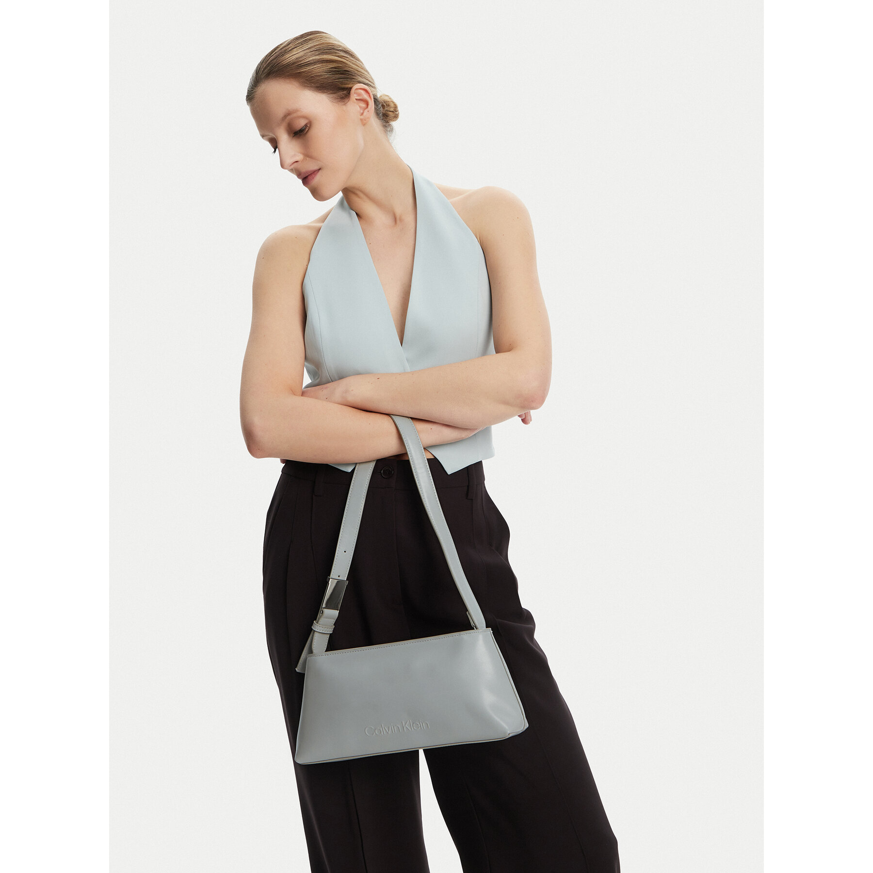 Torbica Calvin Klein Embossed Logo Shoulder Bag K60K612550 Siva