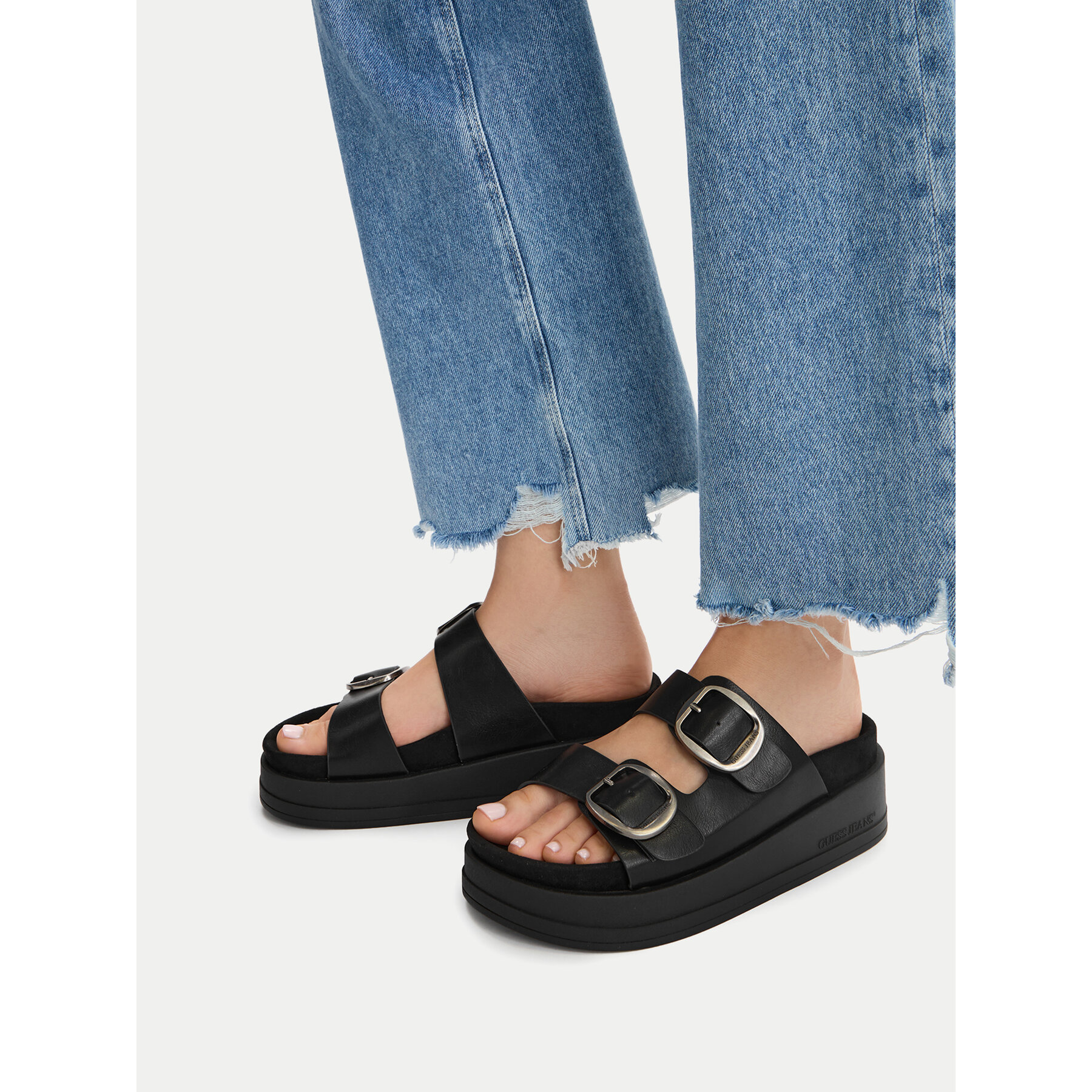 Παντόφλες Guess Jeans CWBEO-HY62273-6 Μαύρο