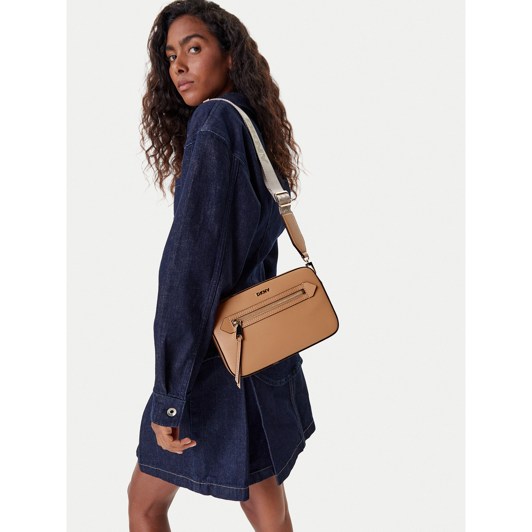 Дамска чанта DKNY R42E3E22 Кафяв