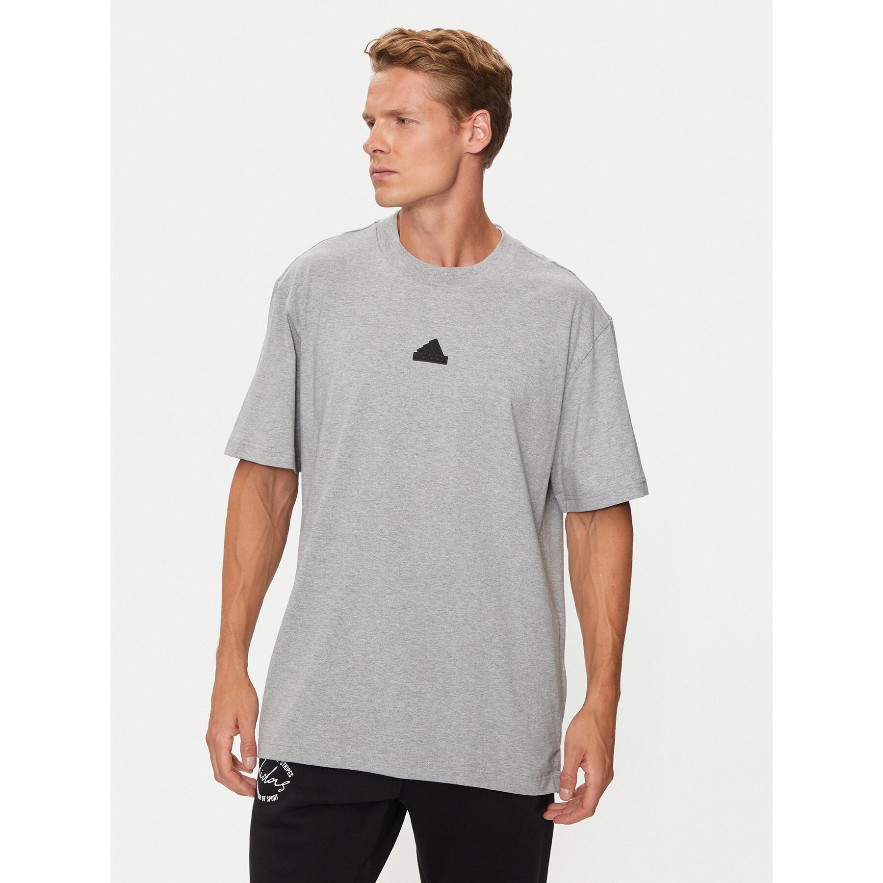 adidas T-Shirt Brand Love IW3541 Γκρι Loose Fit