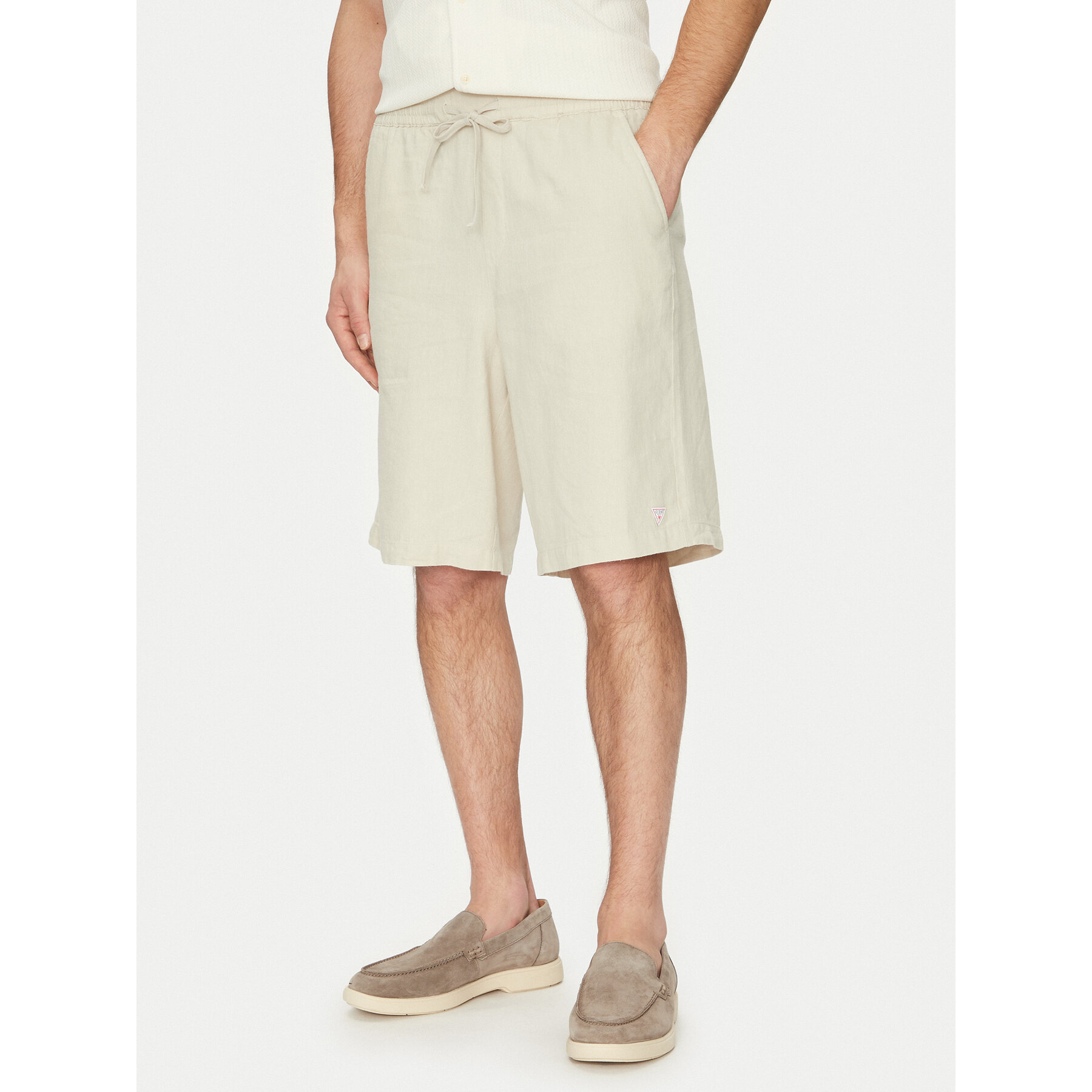 Guess Stoffshorts F5GD00 WH4J0 Grün Regular Fit