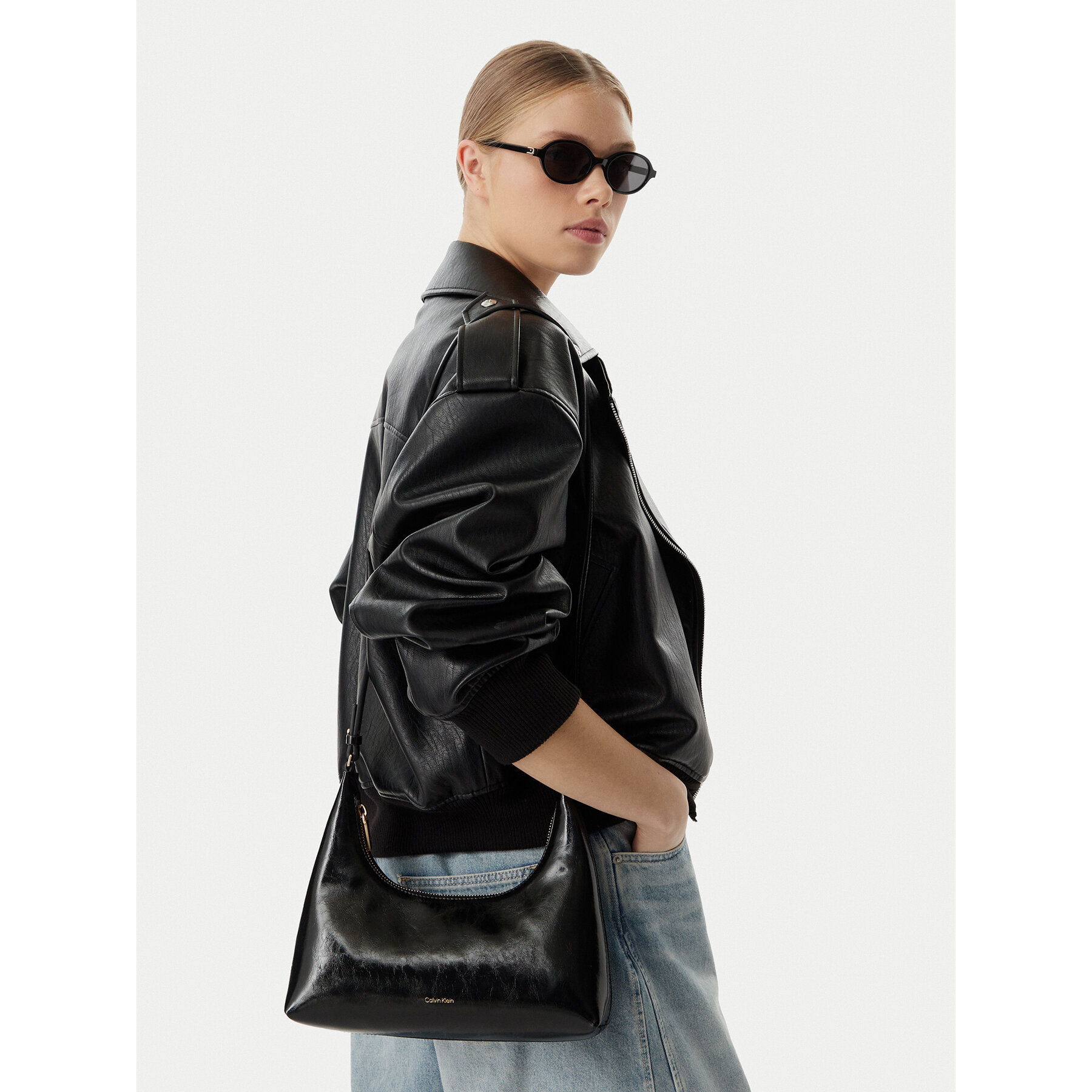 Geantă Calvin Klein Foil Logo Glossy LV04F3737G Negru