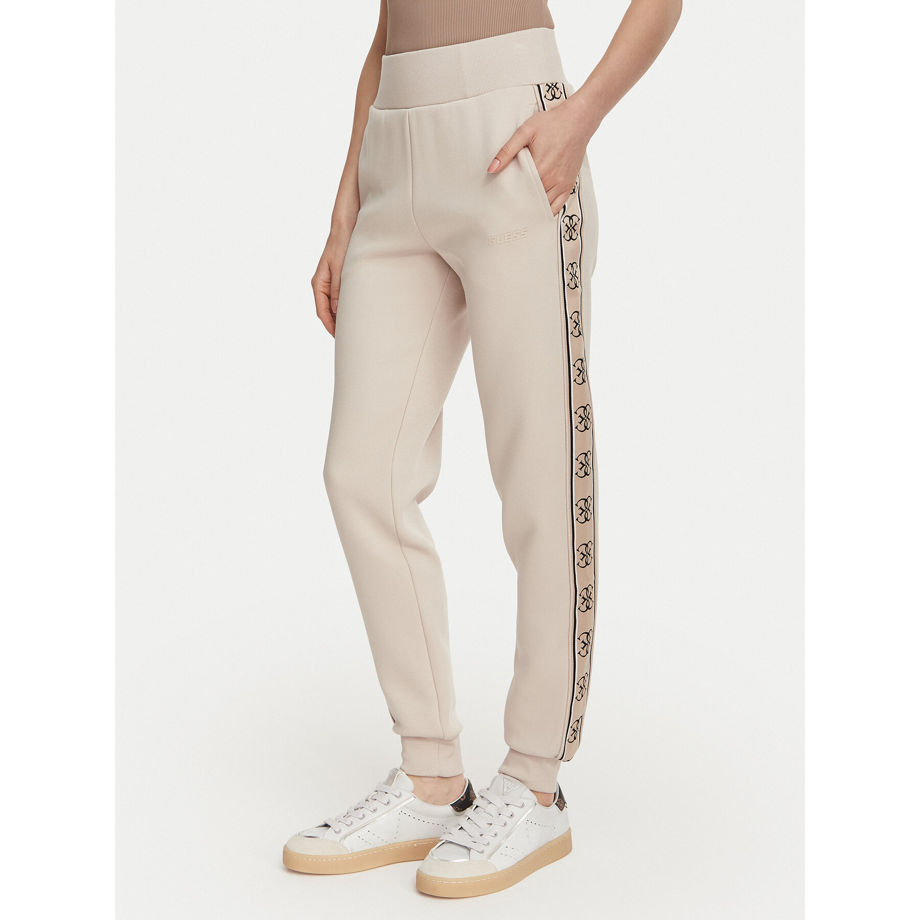 Guess Jogginghose V2YB15 KB3P2 Beige Regular Fit