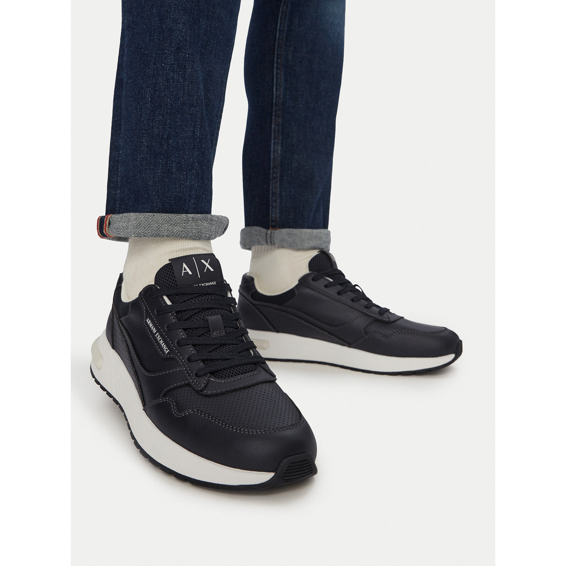 Superge Armani Exchange XM002625 AF22779 ZB004 Mornarsko modra