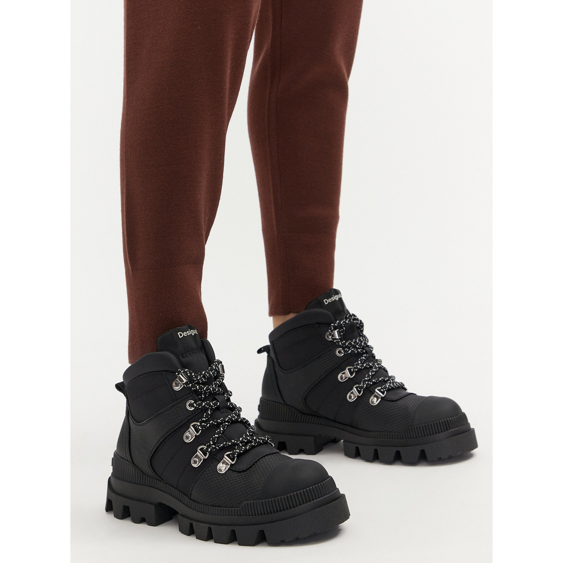 Outdoorová obuv Desigual 24WSTY02 Čierna