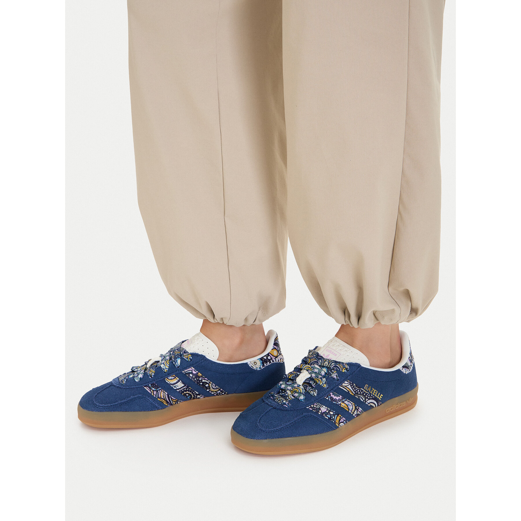 Sneakersy adidas Liberty London Gazelle Indoor KK4700 Tmavomodrá
