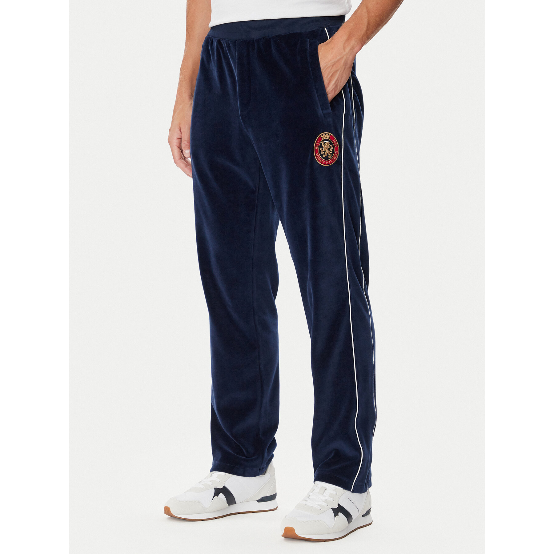 Tommy Hilfiger Jogginghose Gift Crest MW0MW45207 Dunkelblau Regular Fit