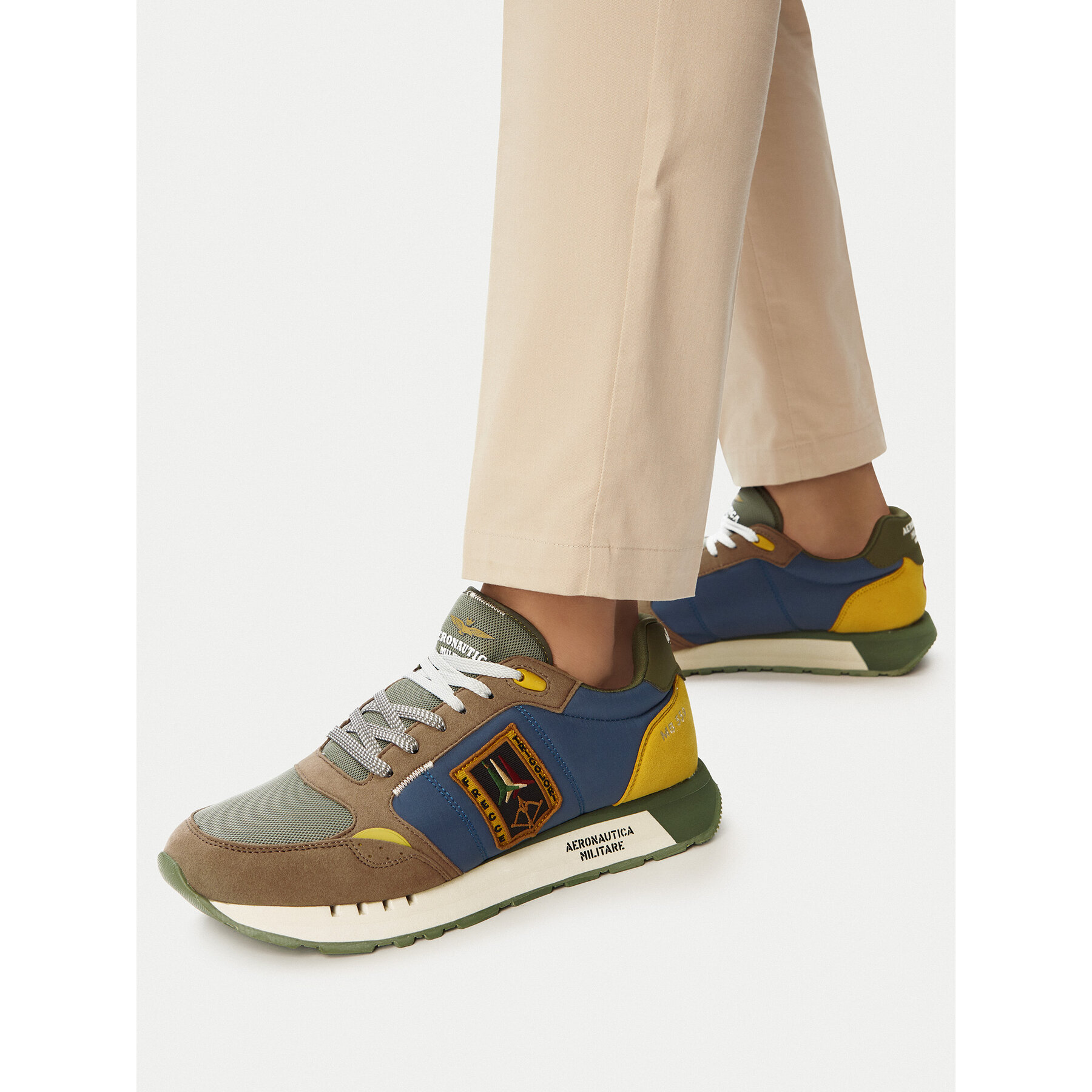 Sneakersy Aeronautica Militare 261SC0292UCT03331 Farebná