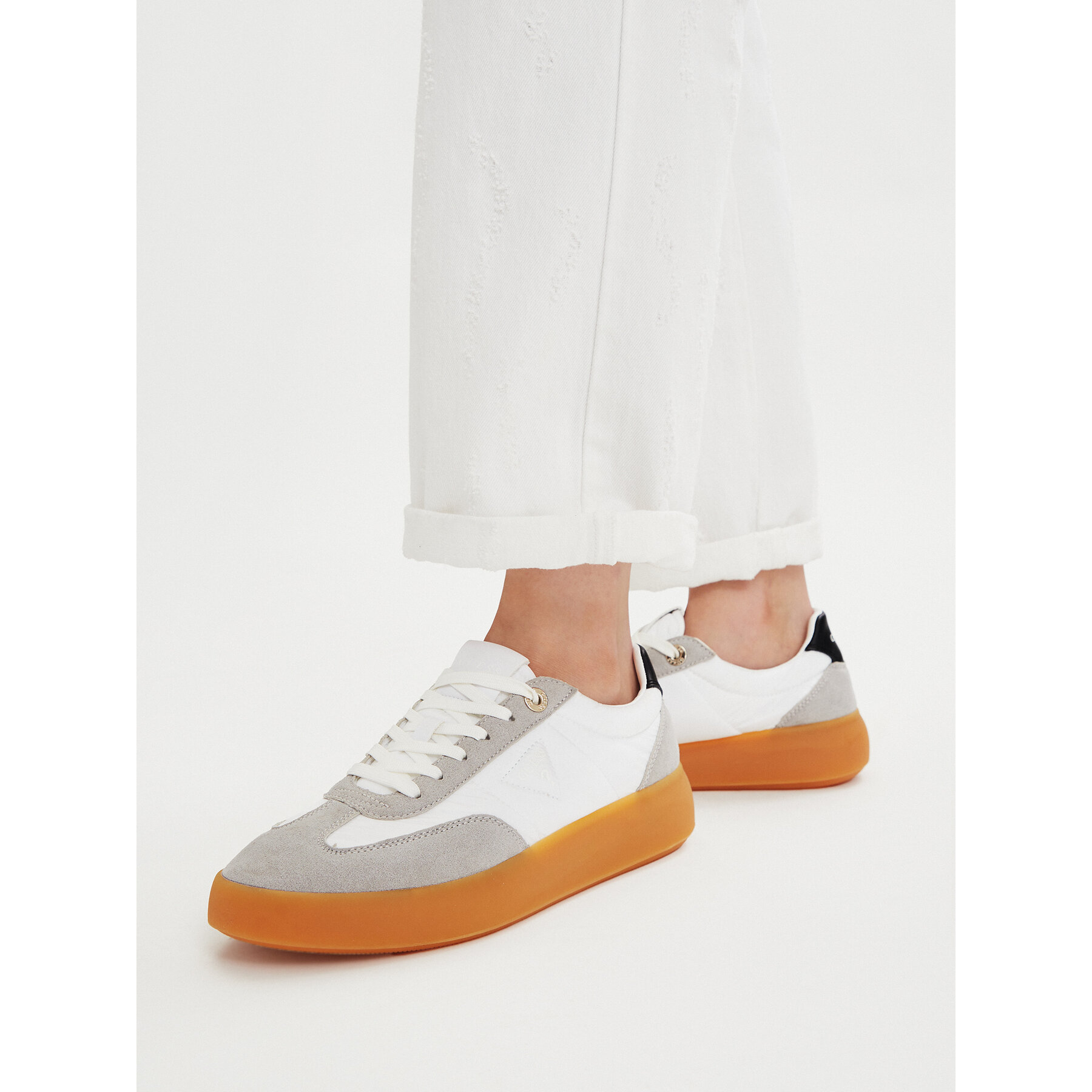 Sneakers Guess FLPPAR FAB12 Alb
