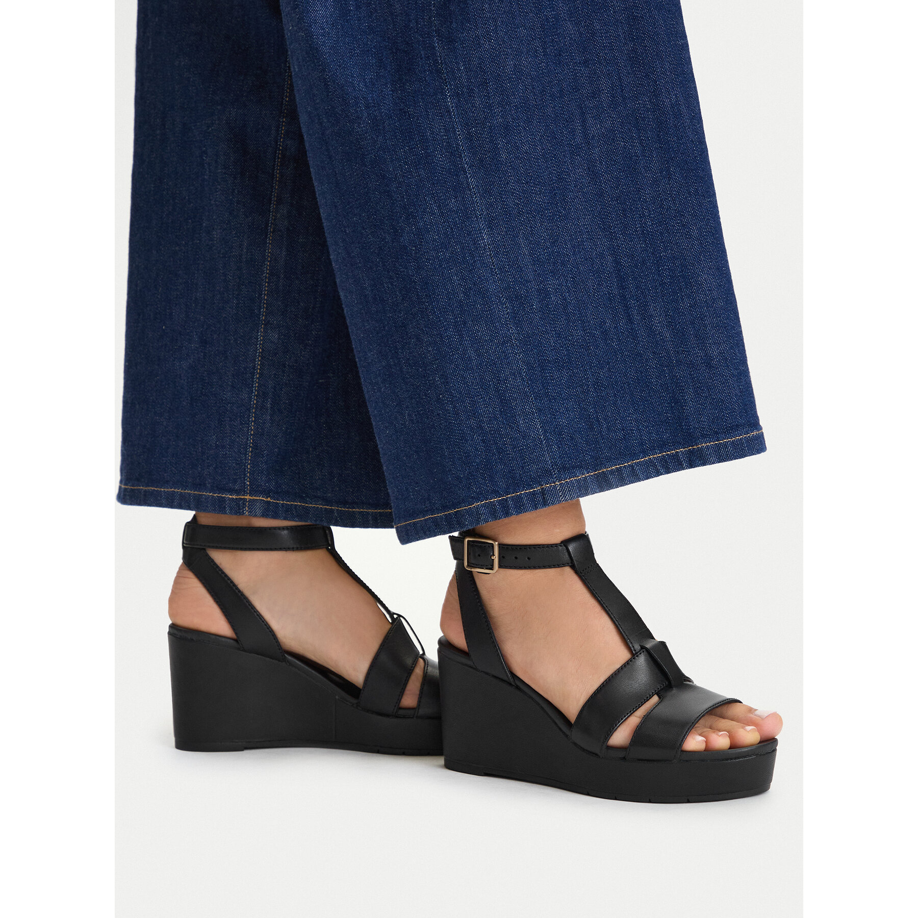 Sandále Clarks Sabina Hope 26186102 Čierna