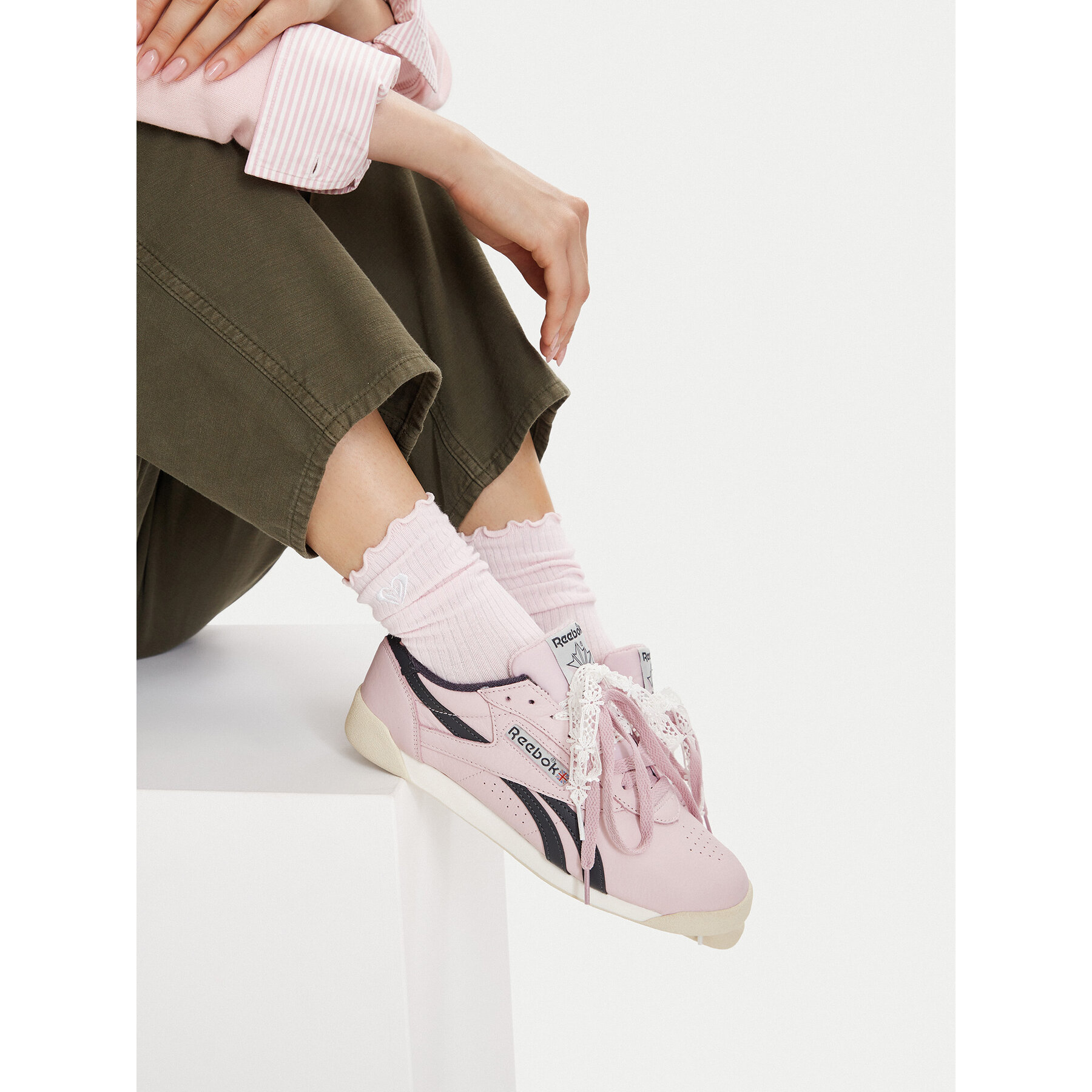 Sneakers Reebok EO-F/S Lo 100263878 Roz deschis