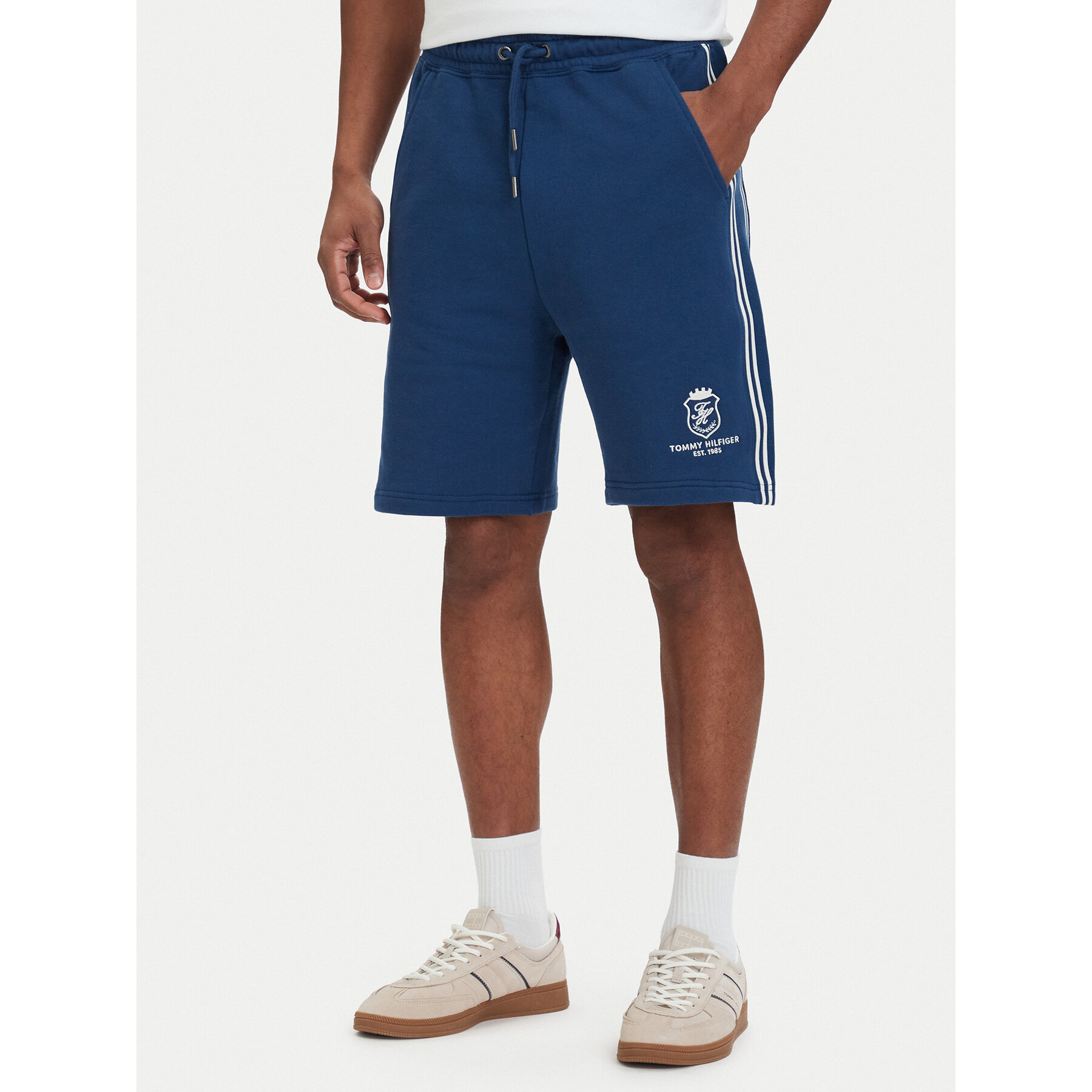 Tommy Hilfiger Sportshorts Crest Embroidery MW0MW42878 Blau Relaxed Fit